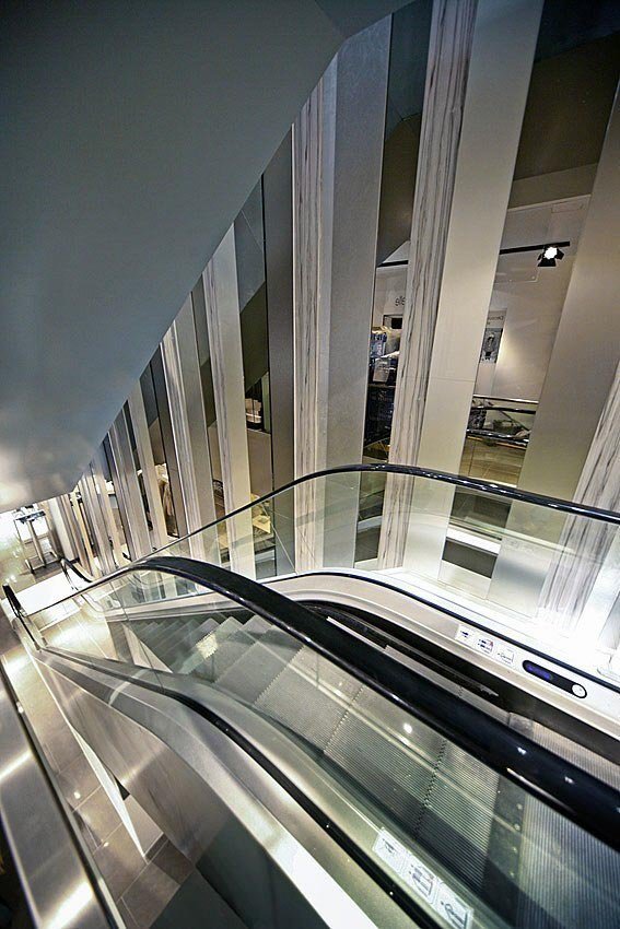 escalator.jpg