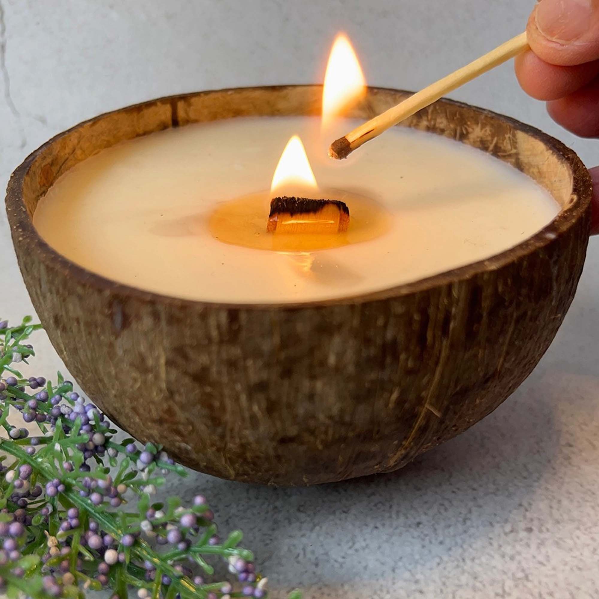 Coconut Shell Candle 3 - 2000px.jpg