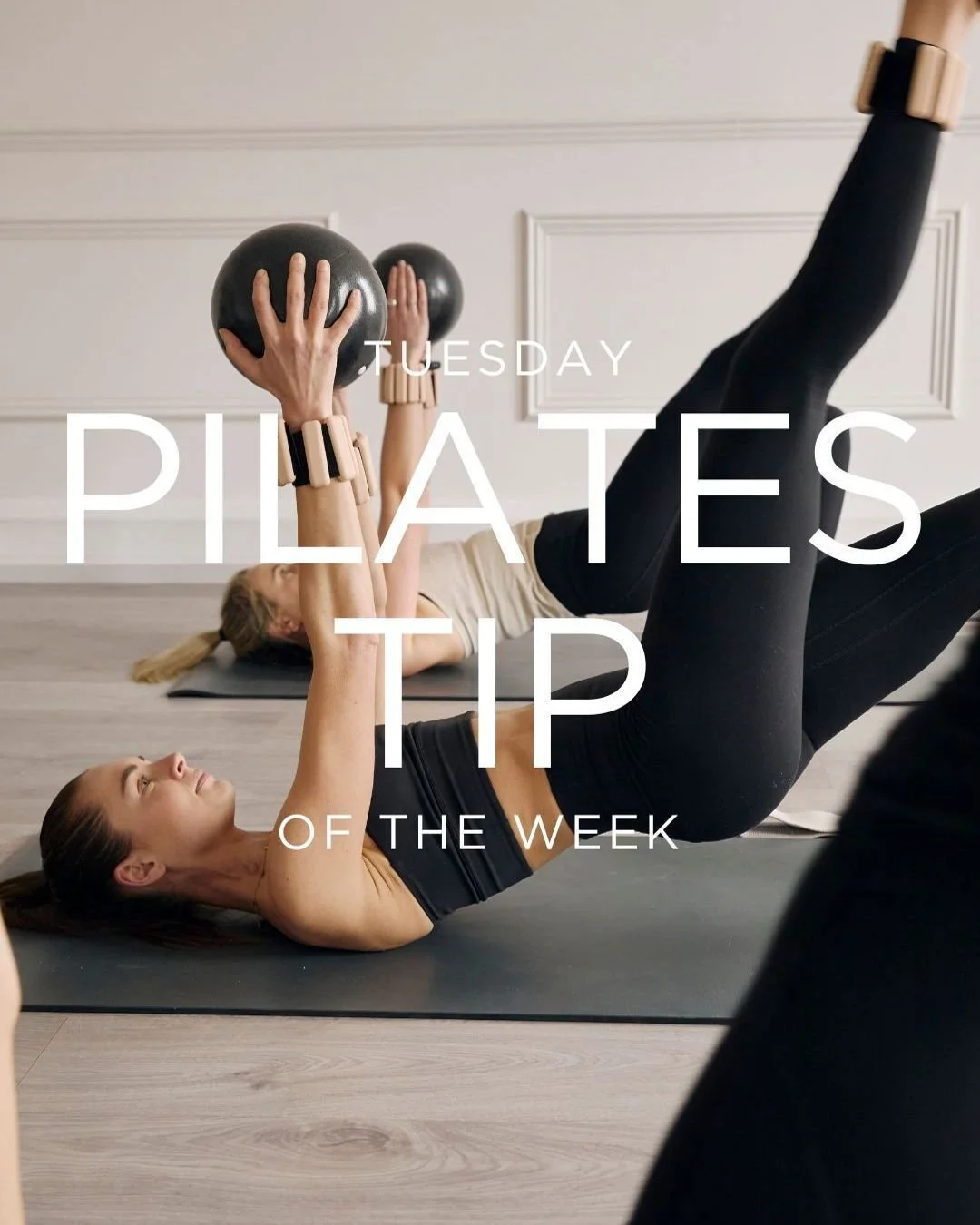Tuesday Pilates Tip! This one will help even out any imbalances in the glutes and hamstrings, reducing back, hip and knee pain! 🤍 💪 
.
.
.
 #pilates #workout #wellness #fitness #pilatestips #wellnessera #health