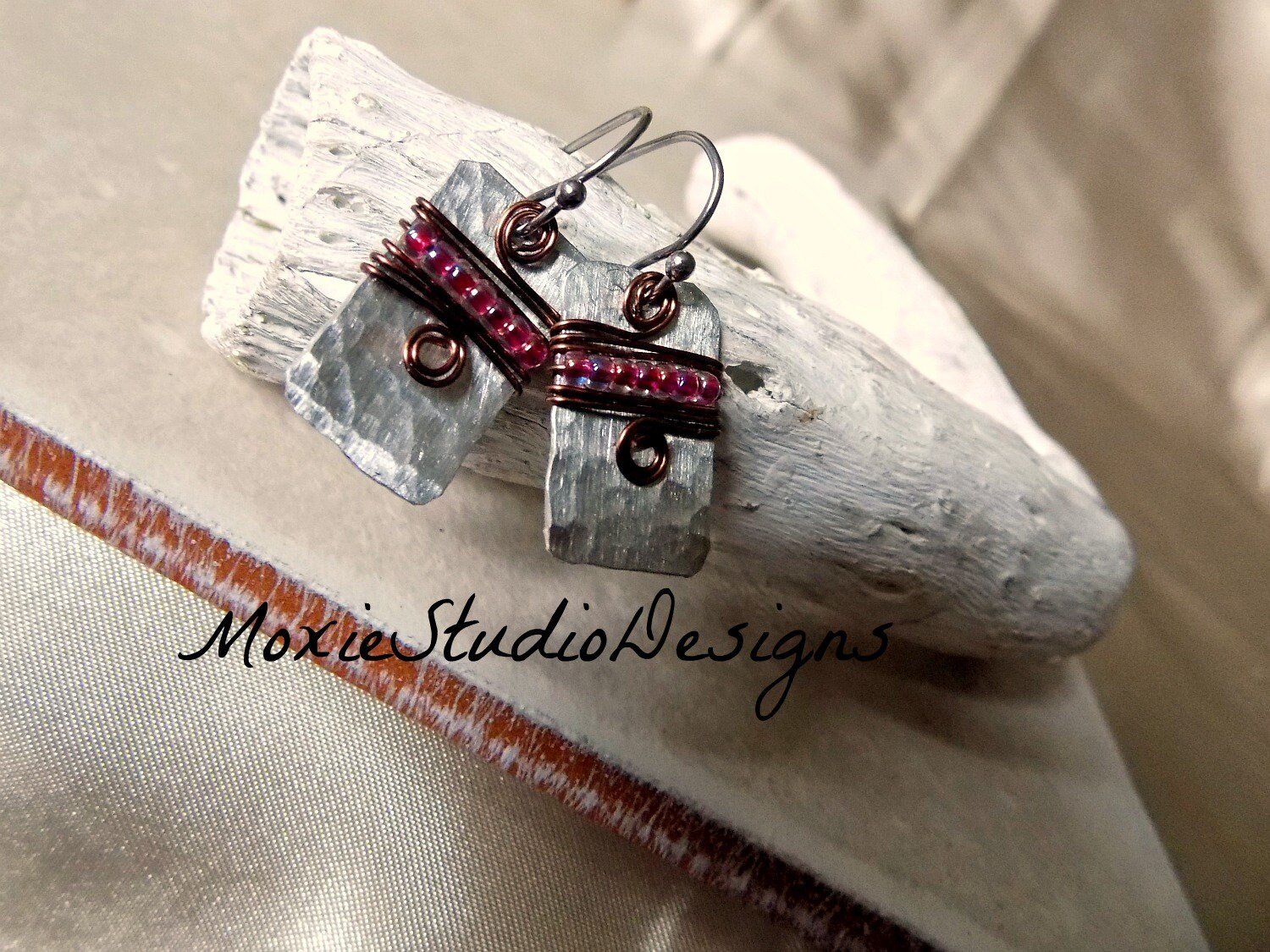https://i.etsystatic.com/10123477/r/il/43ffbe/1785524359/il_fullxfull.1785524359_mw0t.jpg