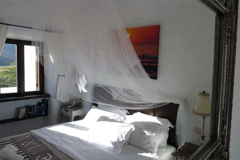 Room 5 - 2.jpg