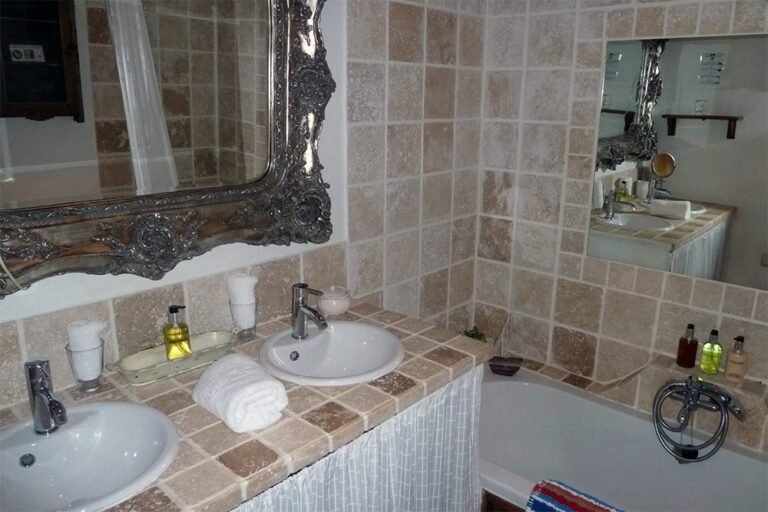Room 5 - 3.jpg