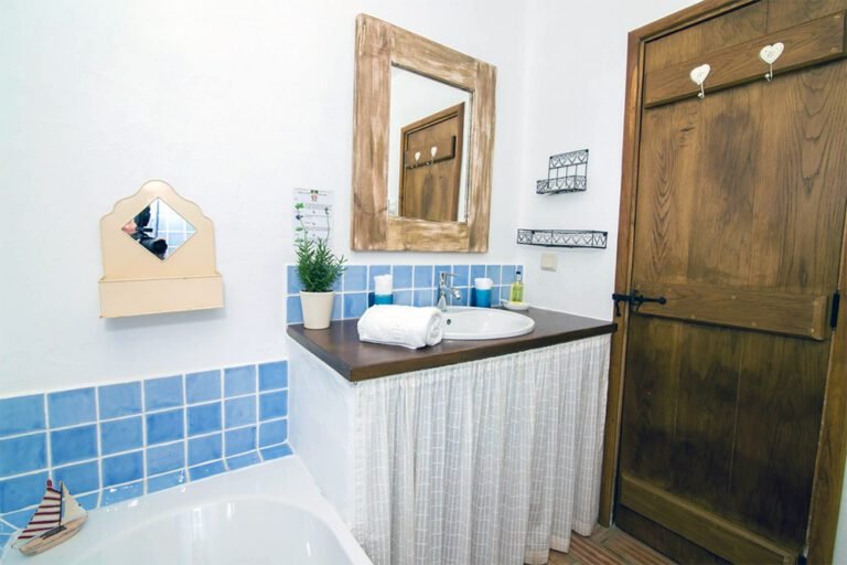 Room 7 - 4.jpg