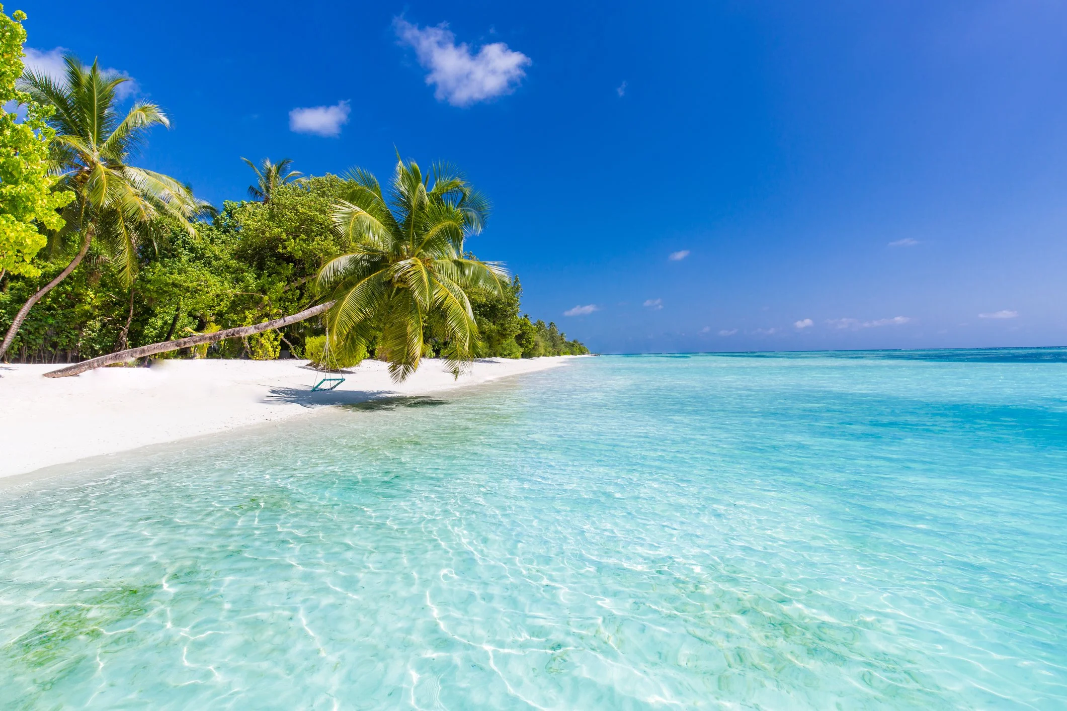 Maldives_beach1_Getty_levente_bodo.jpg