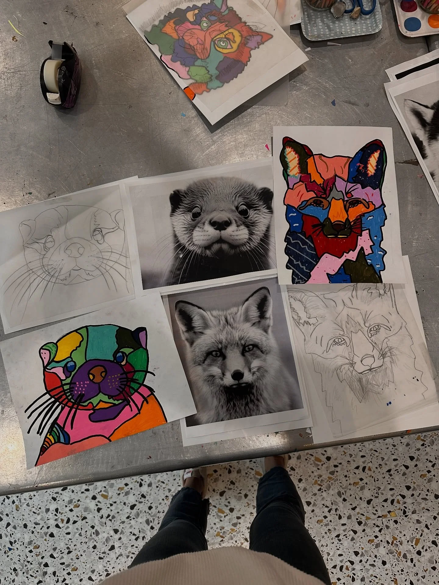 Wrapped up our POP OUT Animals -Black and White photo with #poscaoficial abstract layer