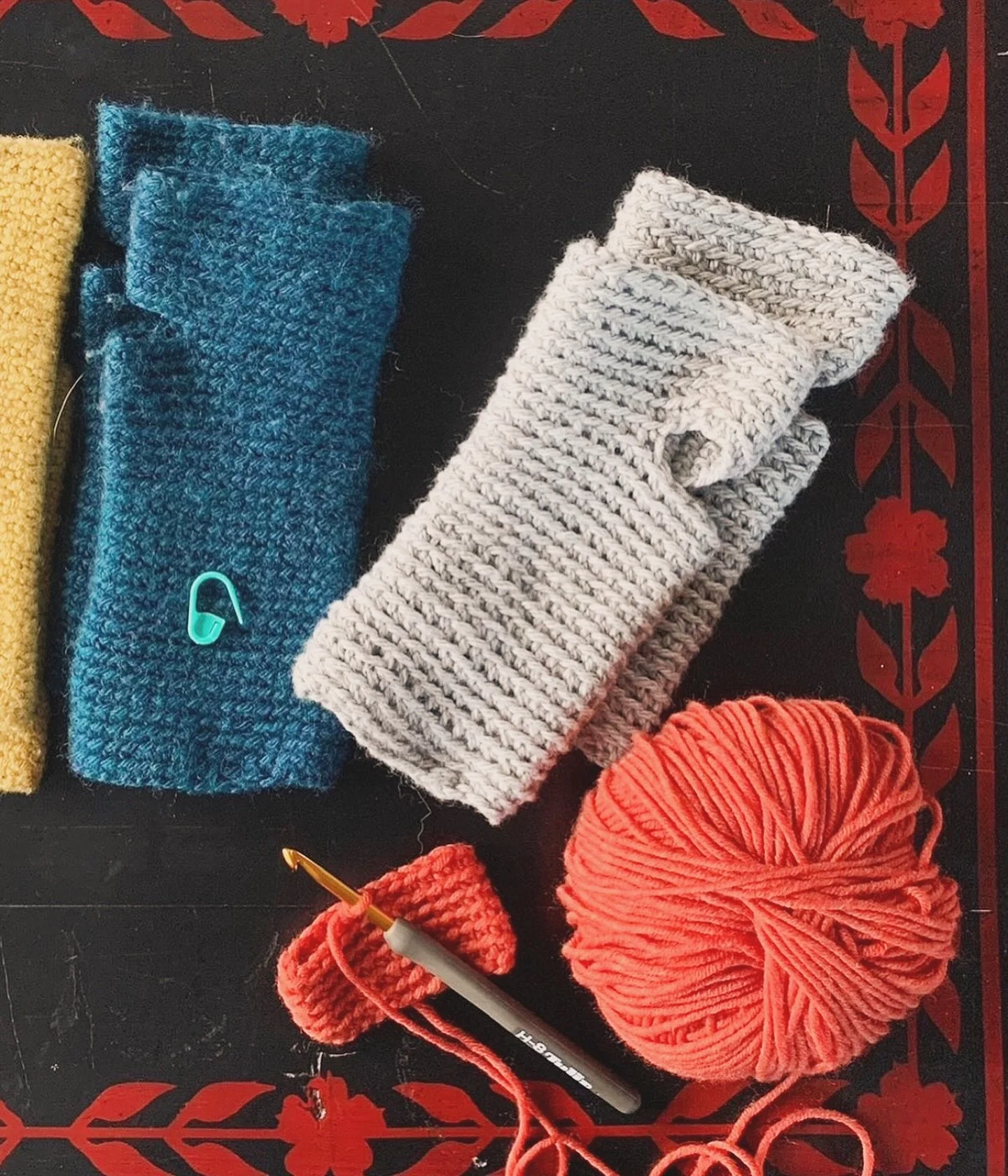 Adult classes are ramping up starting with Crochet Mitts! This is a beginners class held Saturday January 10th and 17th 9-11am 
Visit our website, www.littletreestudios.net