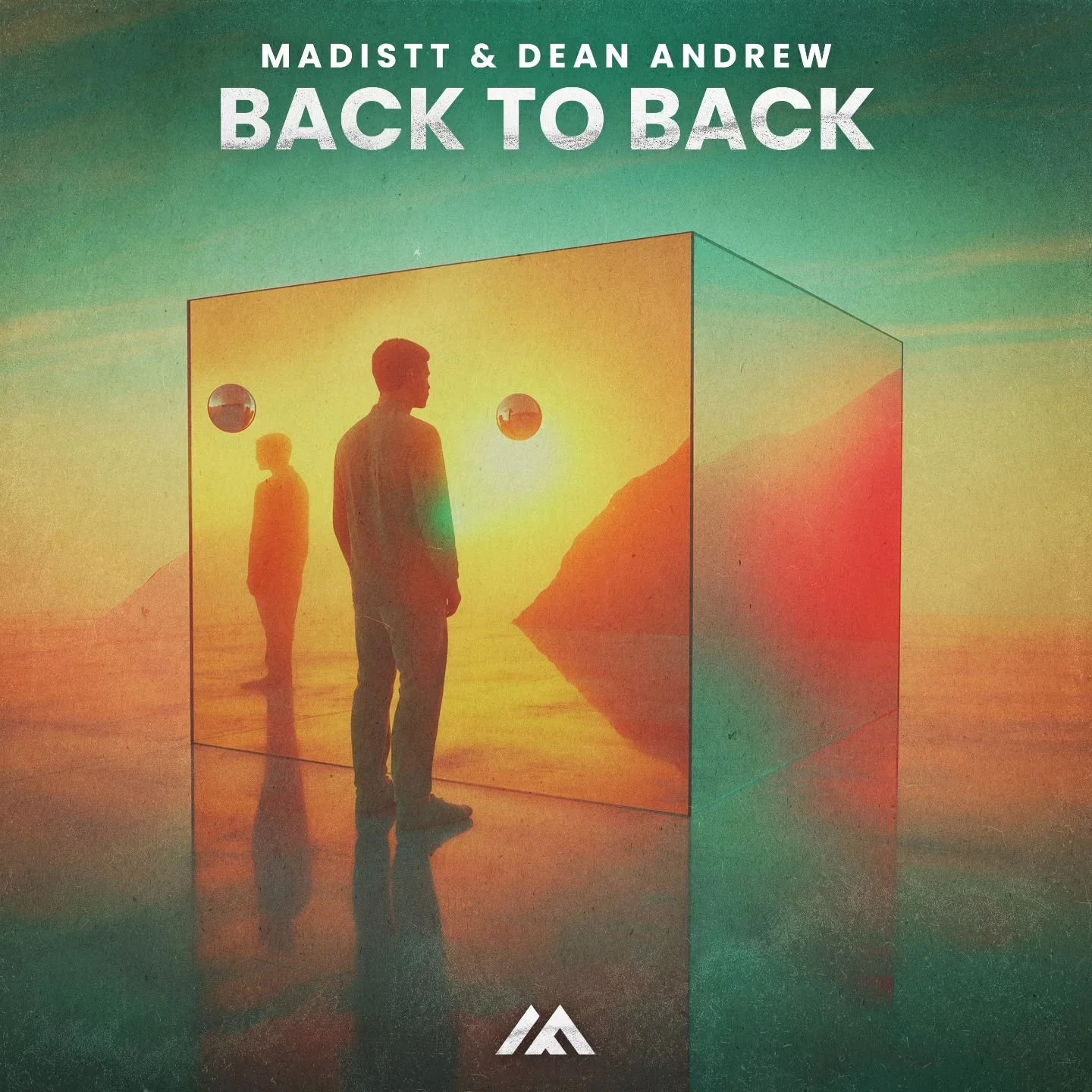 NEW MUSIC! Finally after over a year of not releasing anything i got a new song out now! 'Back To Back' together with @deanandrewww is out everywhere! Go check the link in my bio and let us know what you think about it! 🙏🏼 @mntnrcrds
