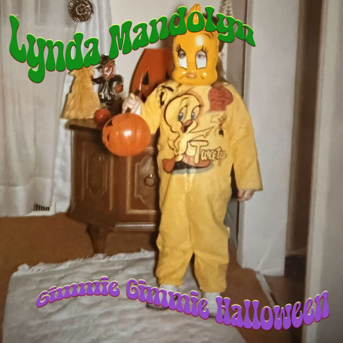 Gimme Gimme Halloween (Single) - Lynda Mandolyn