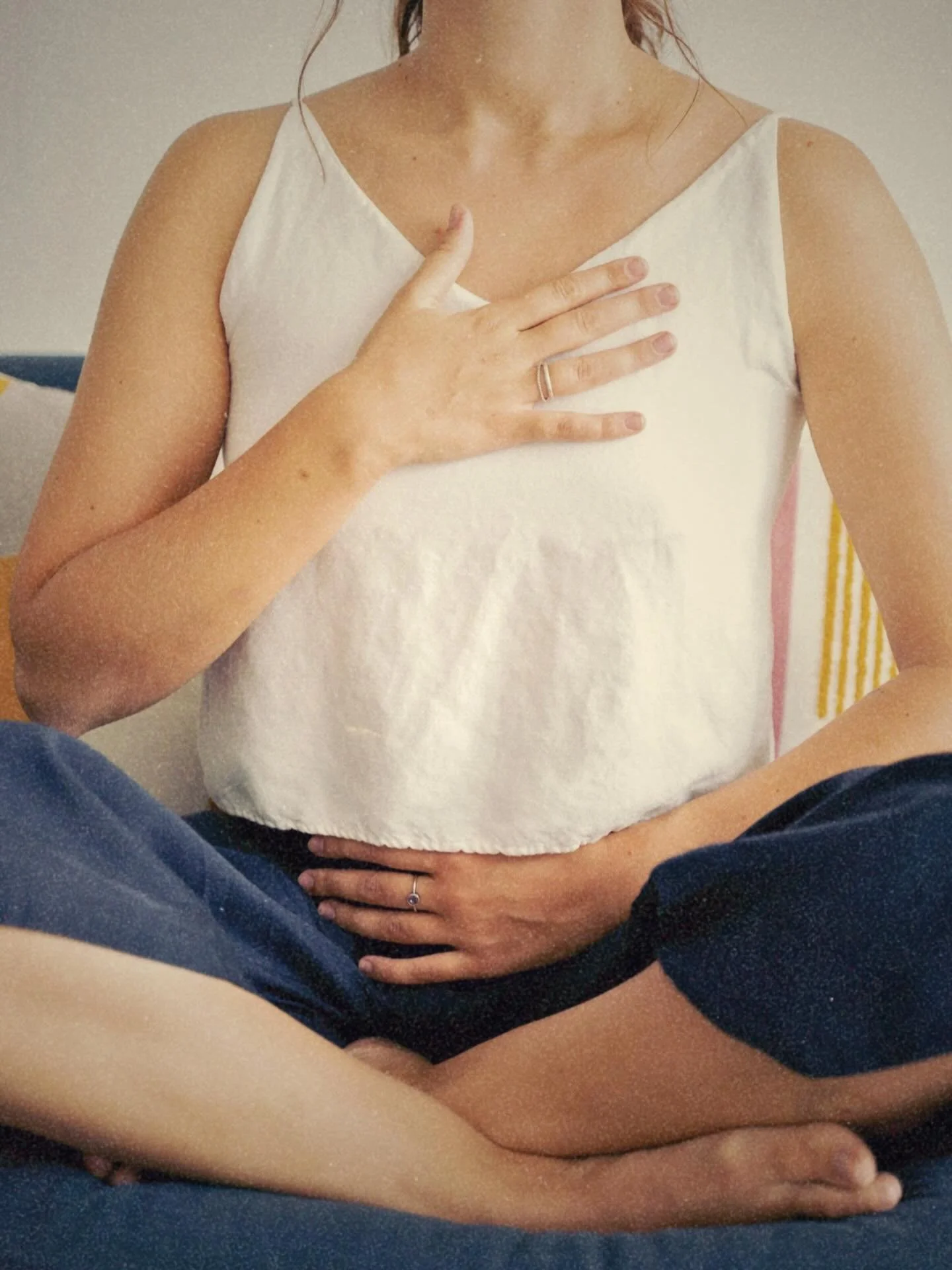 🌿 WEEK THREE - Holding Big Feelings with Care
*******************
Day 15: The Body as a Container
 Big feelings don&rsquo;t need to take over the whole of your being. They can be held.

Today&rsquo;s Practice: Sit quietly for a moment. Notice where 