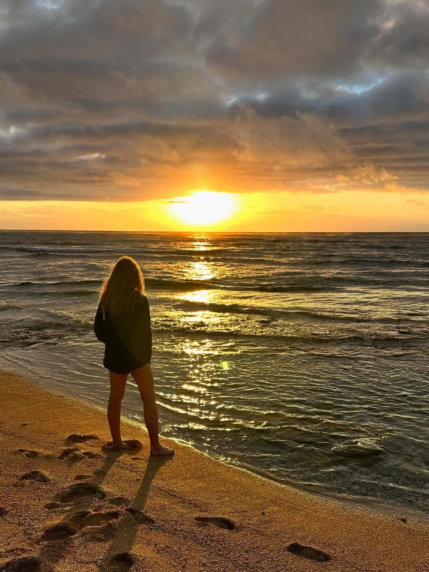 🌿 Week 4 - Compassion With Strength
*******************
Day 21: Compassion Is Not Fixing
 As we begin our final week, we turn toward compassion.
But let&rsquo;s be clear about what compassion is not.
It is not fixing. Not rescuing. Not taking respon