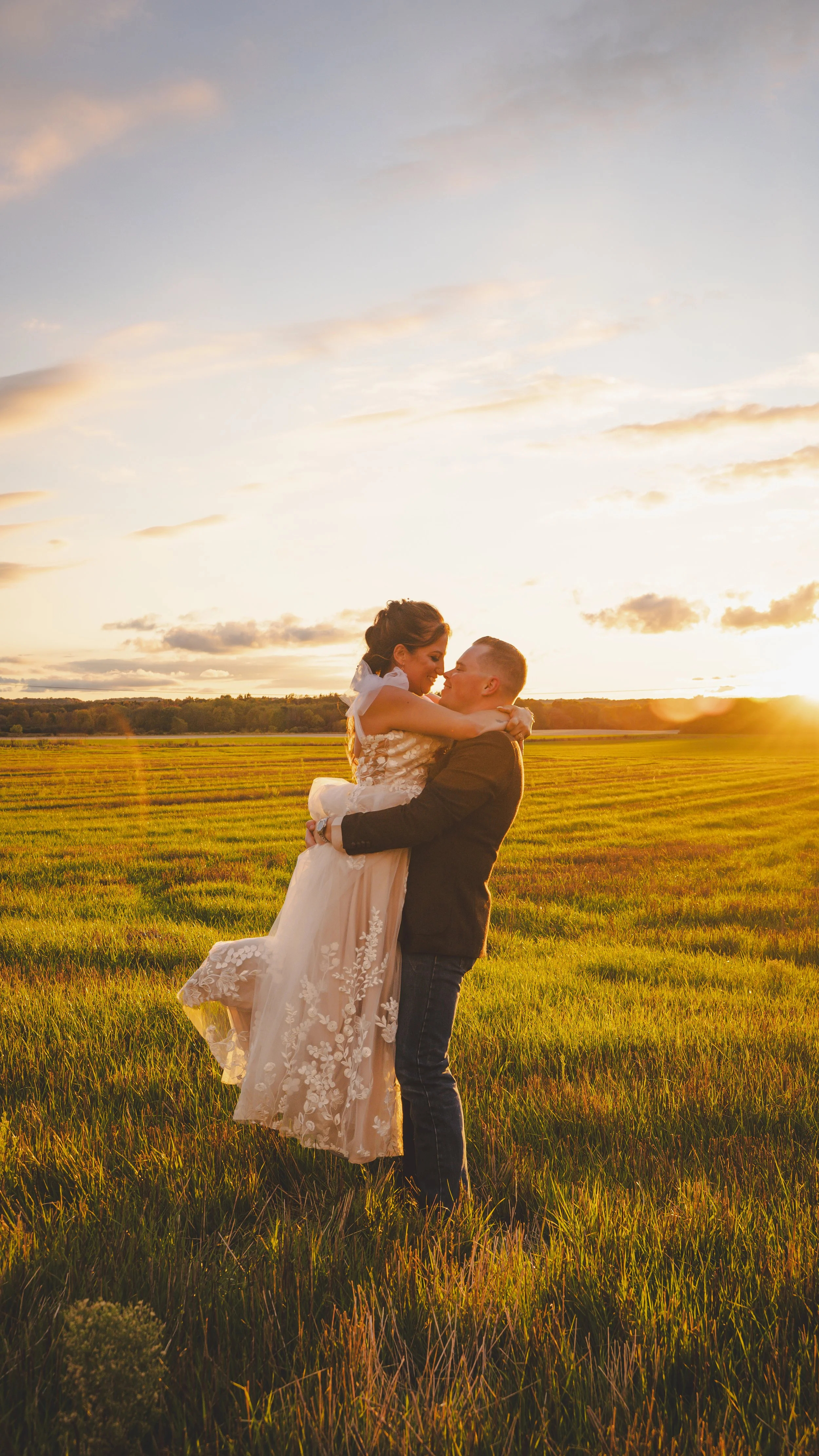 Choosing the Right Wedding Photographer in Erie, PA: A Local Couple’s Guide