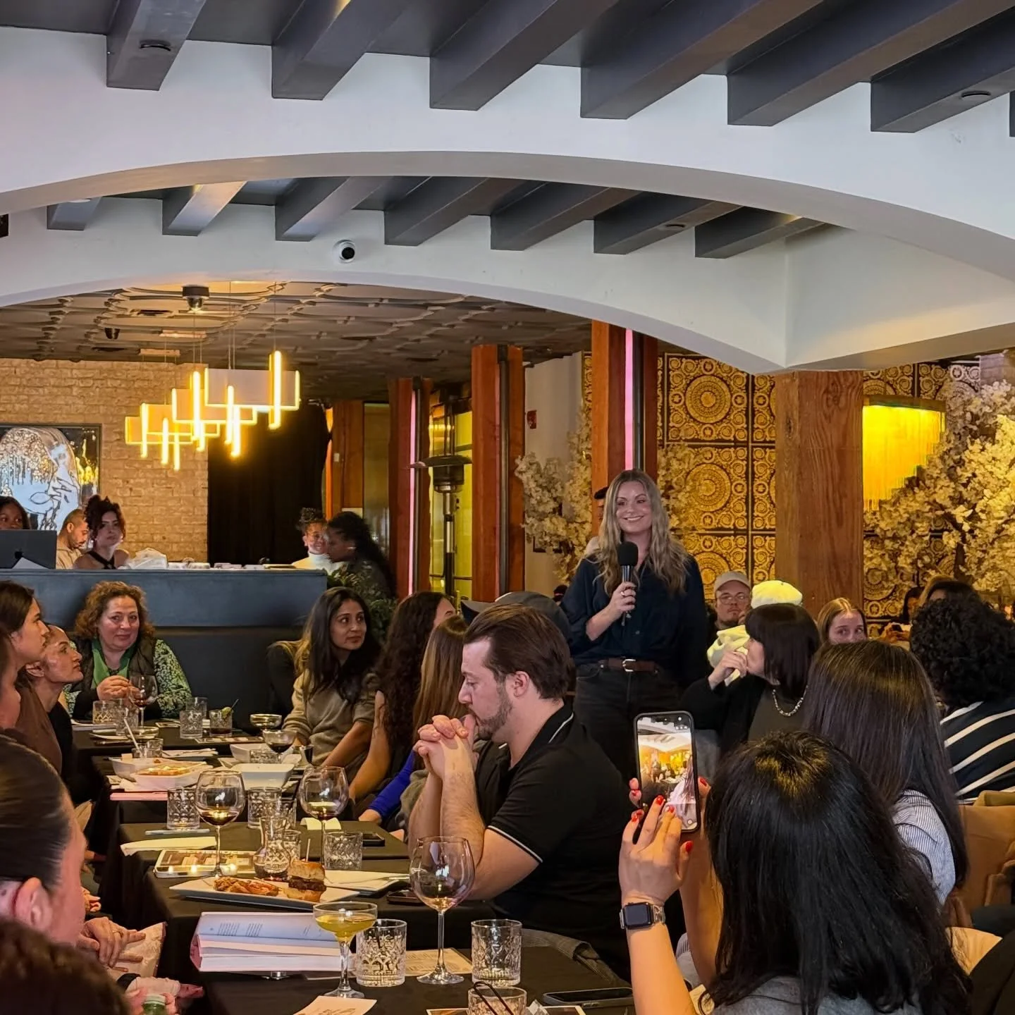 What a great night!!

Last night I had the wonderful opportunity to do a lecture with @sip_and_learn_toronto on the knowing vs the doing! 

Why does change feels so hard &hearts;️
Why do we self sabotage our progress?
How does our inner narrative sha