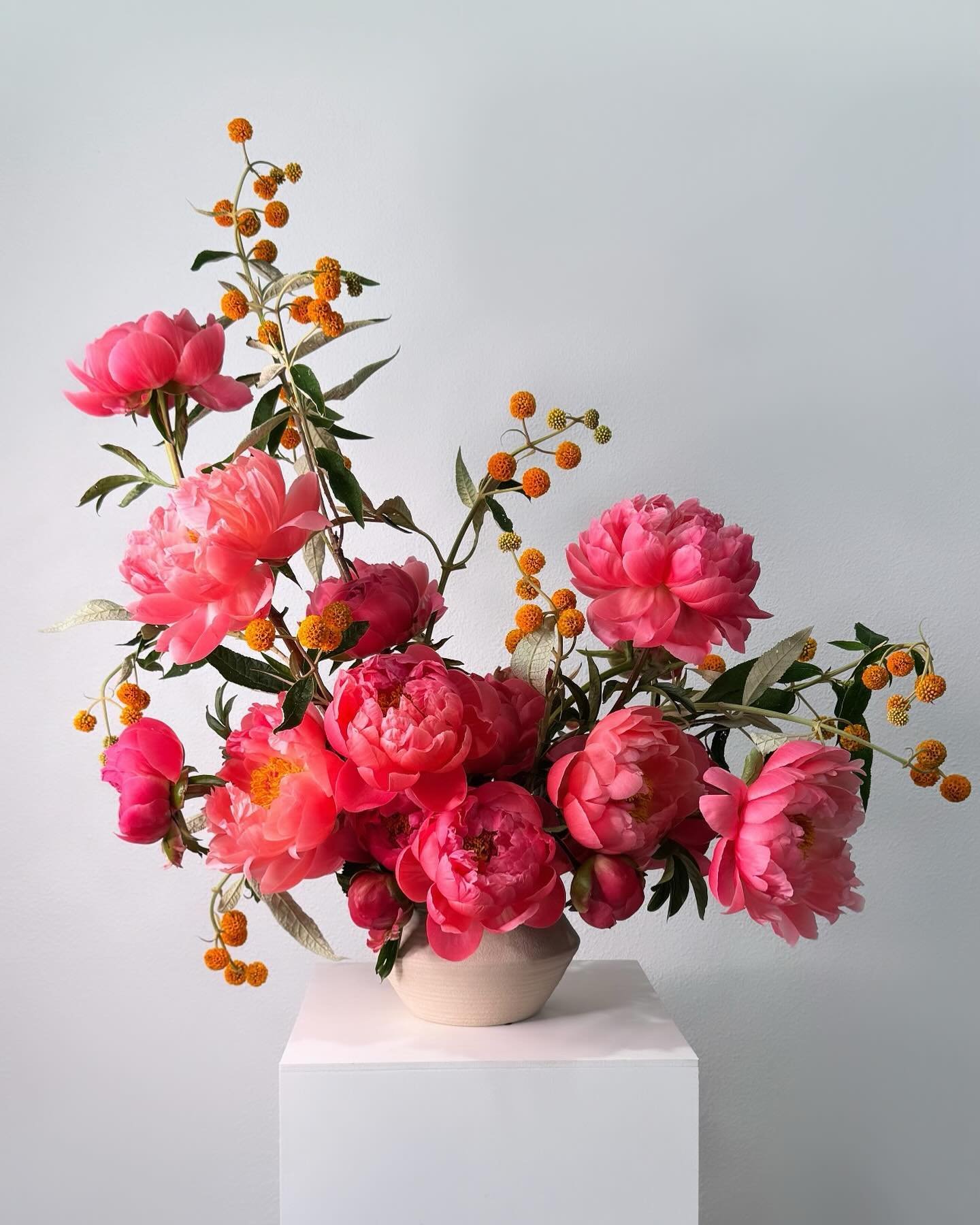 I&rsquo;m in love 💕✨🧡
&bull;
&bull;
&bull;
#PDX #PDXFLORIST #PDXFLOWERSHOP #FLOWERPOWER #FLOWERART #FLOWERARRANGEMENT