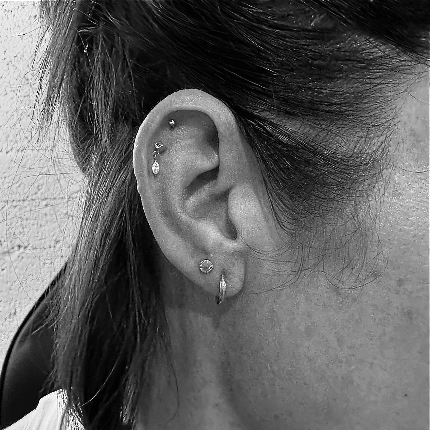 Refresh your sparkles for the holiday season ✨
Book an early curation today!

#earcuration #gilbertearpiercing #earpiercinginmesa #earpiercingingilbert #holidaylooks #earpiercingideas