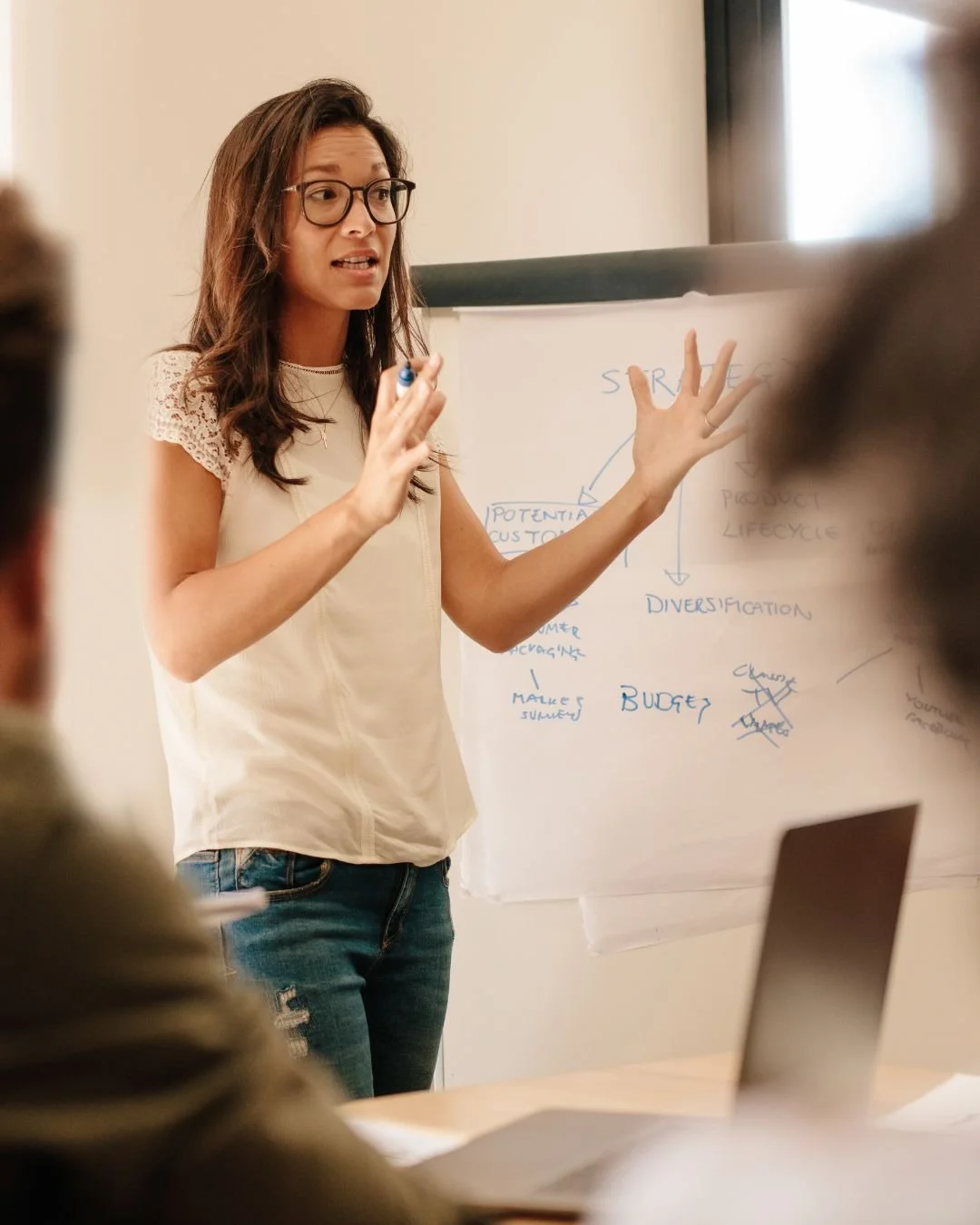 Leading with Head and Heart 🧠❤

I&rsquo;m often asked how leaders can connect deeply with their teams while still maintaining professionalism. For me, the answer lies in self-awareness.

It&rsquo;s a constant practice paying attention to how we're s