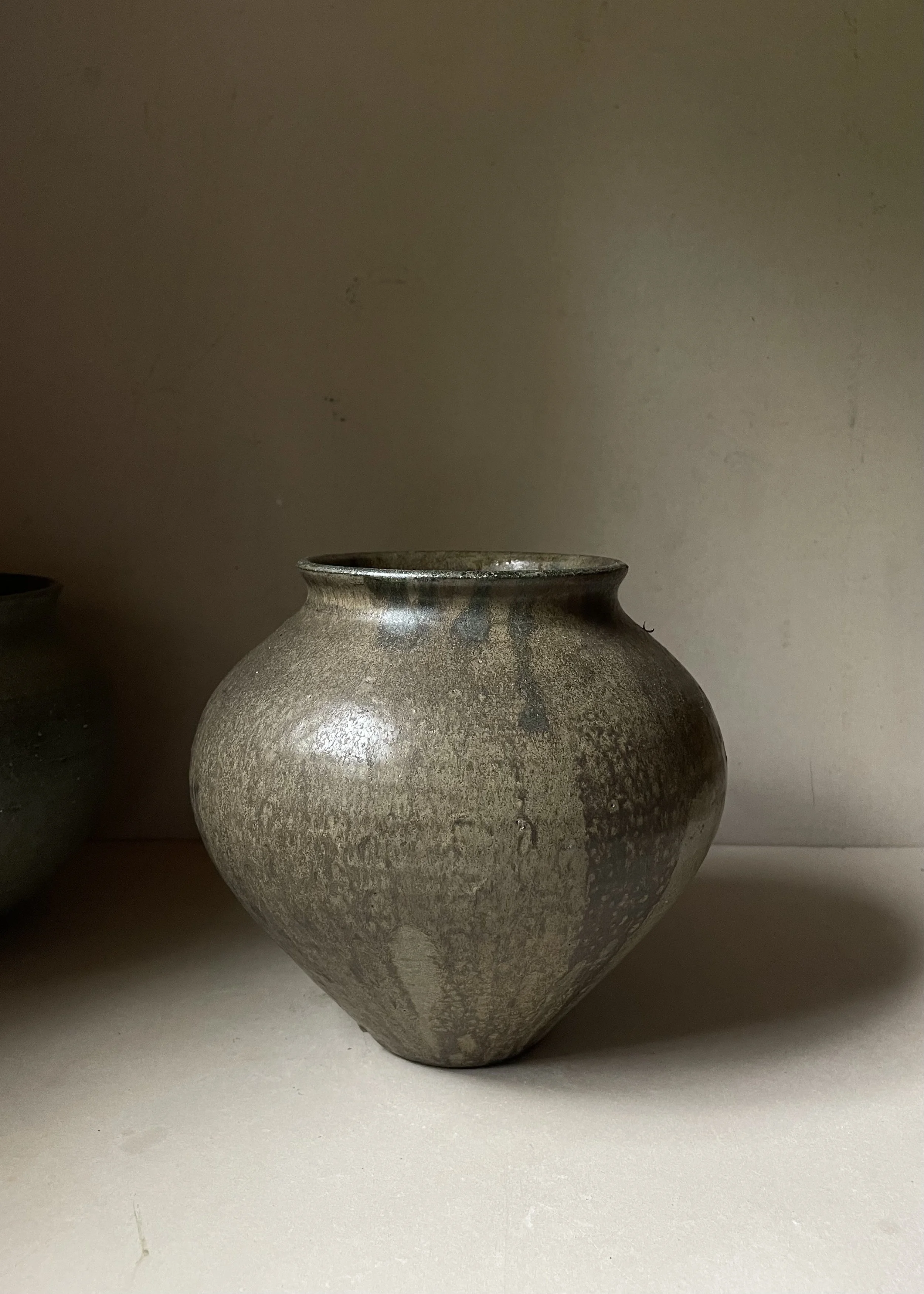 Large Round Belly Vase | Cocoa Drip