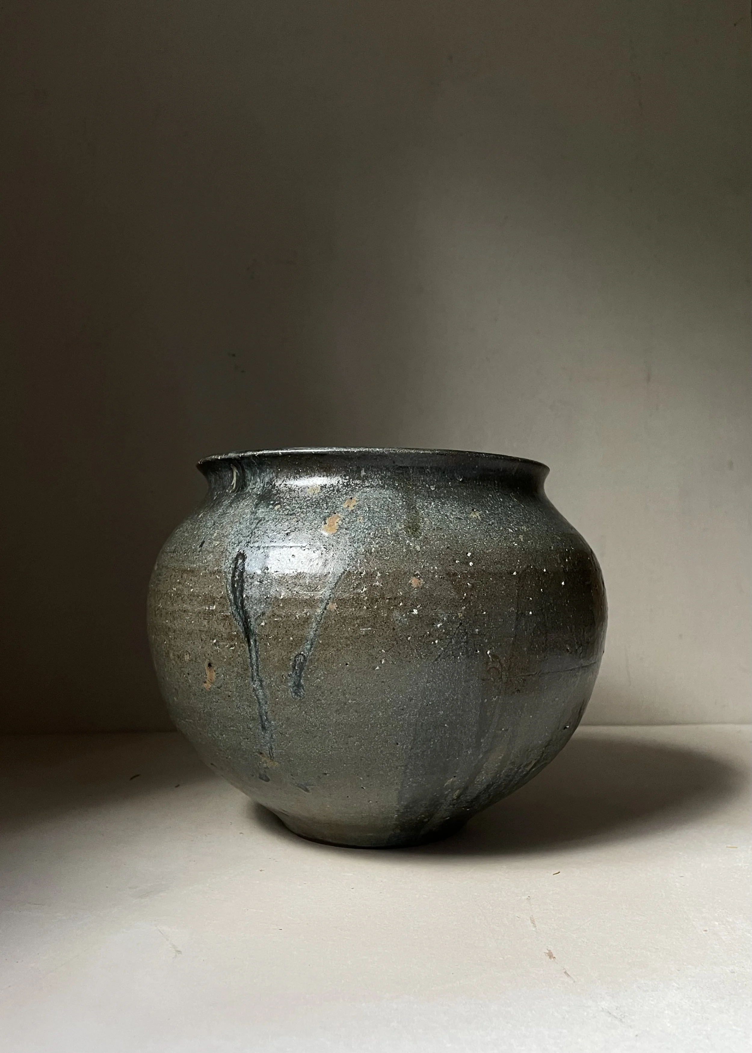 Large Round Vase | Dark Blue