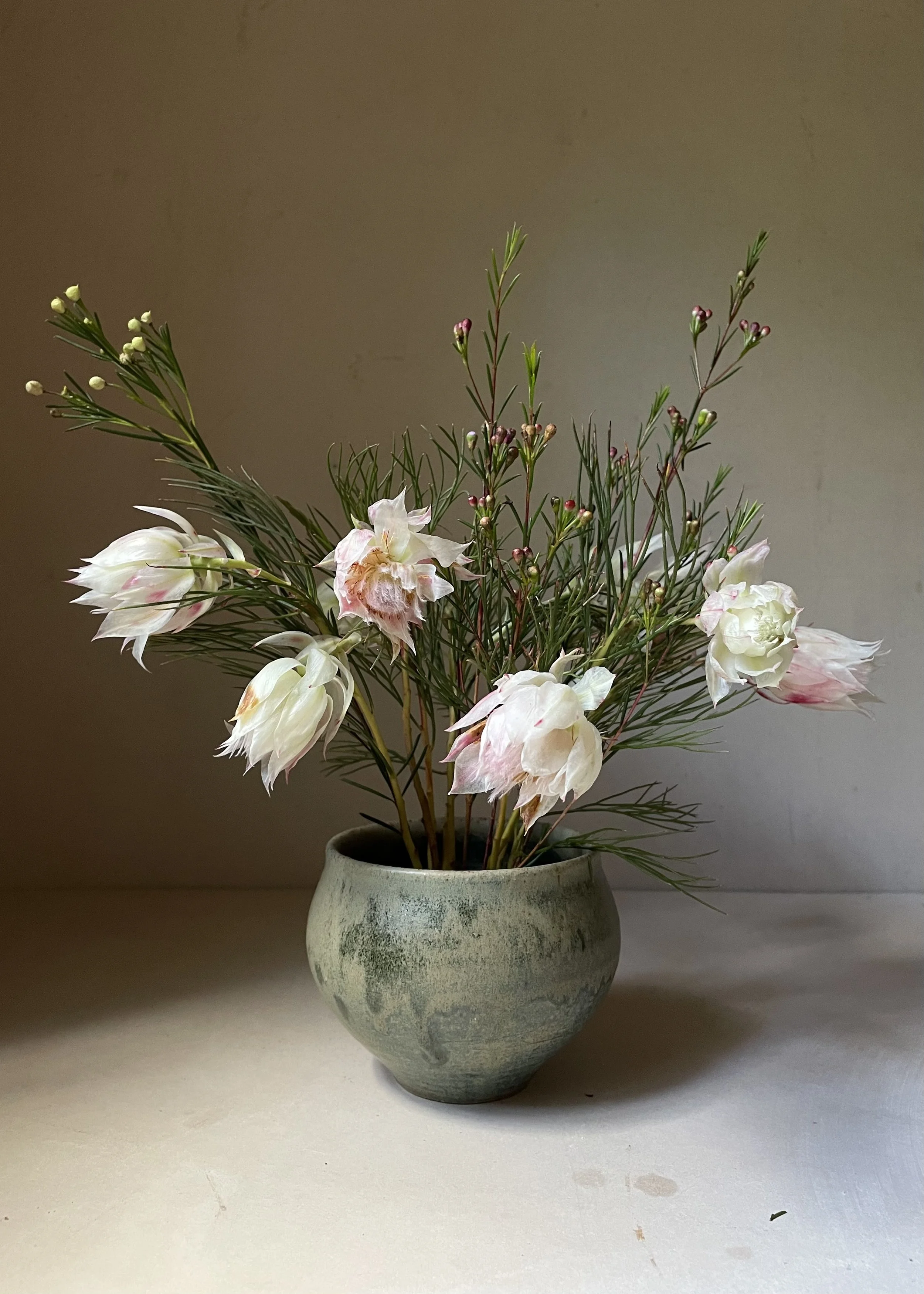 Round Ikebana Vase | Blue Taupe