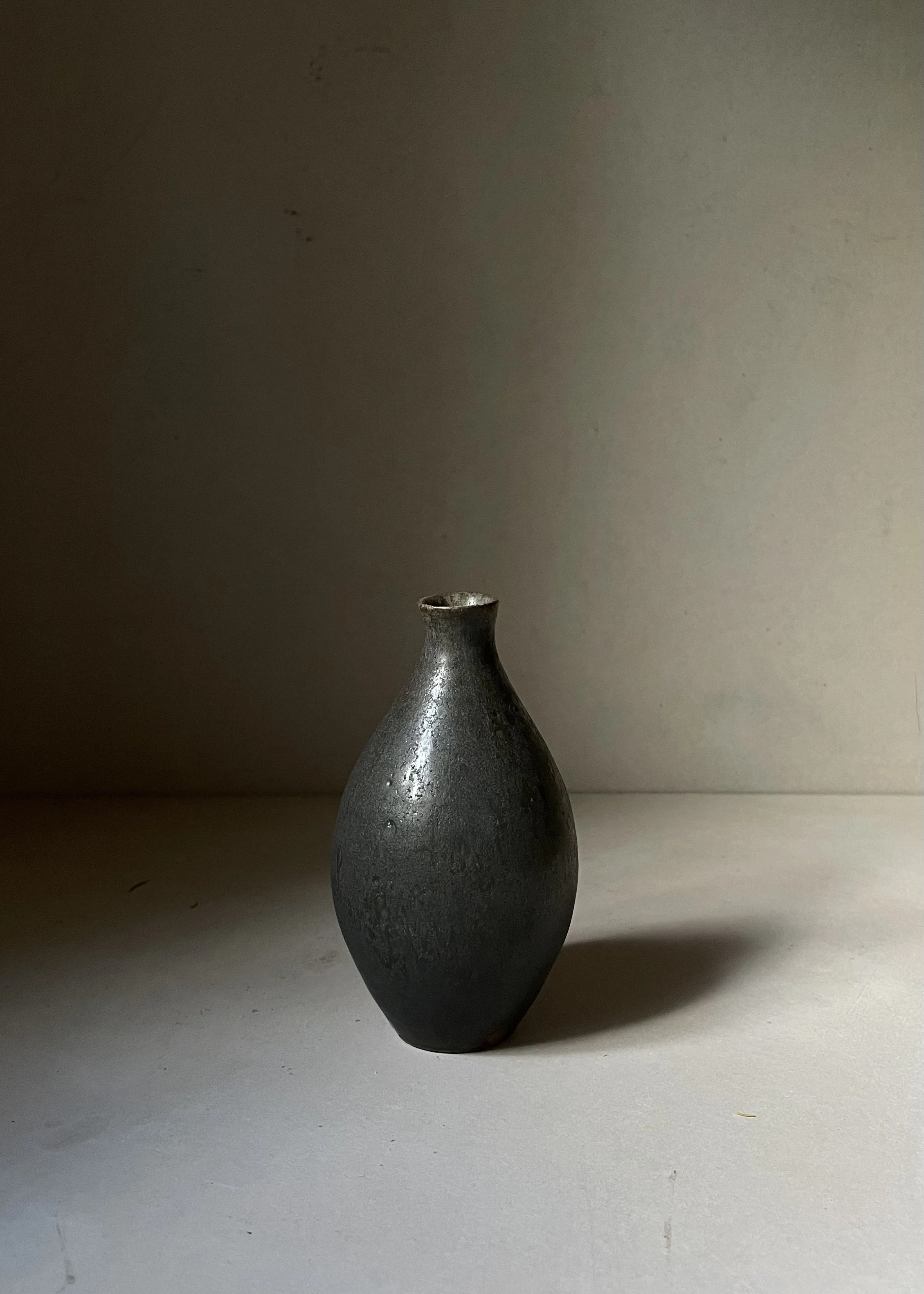 Bud Vase | Ash Black