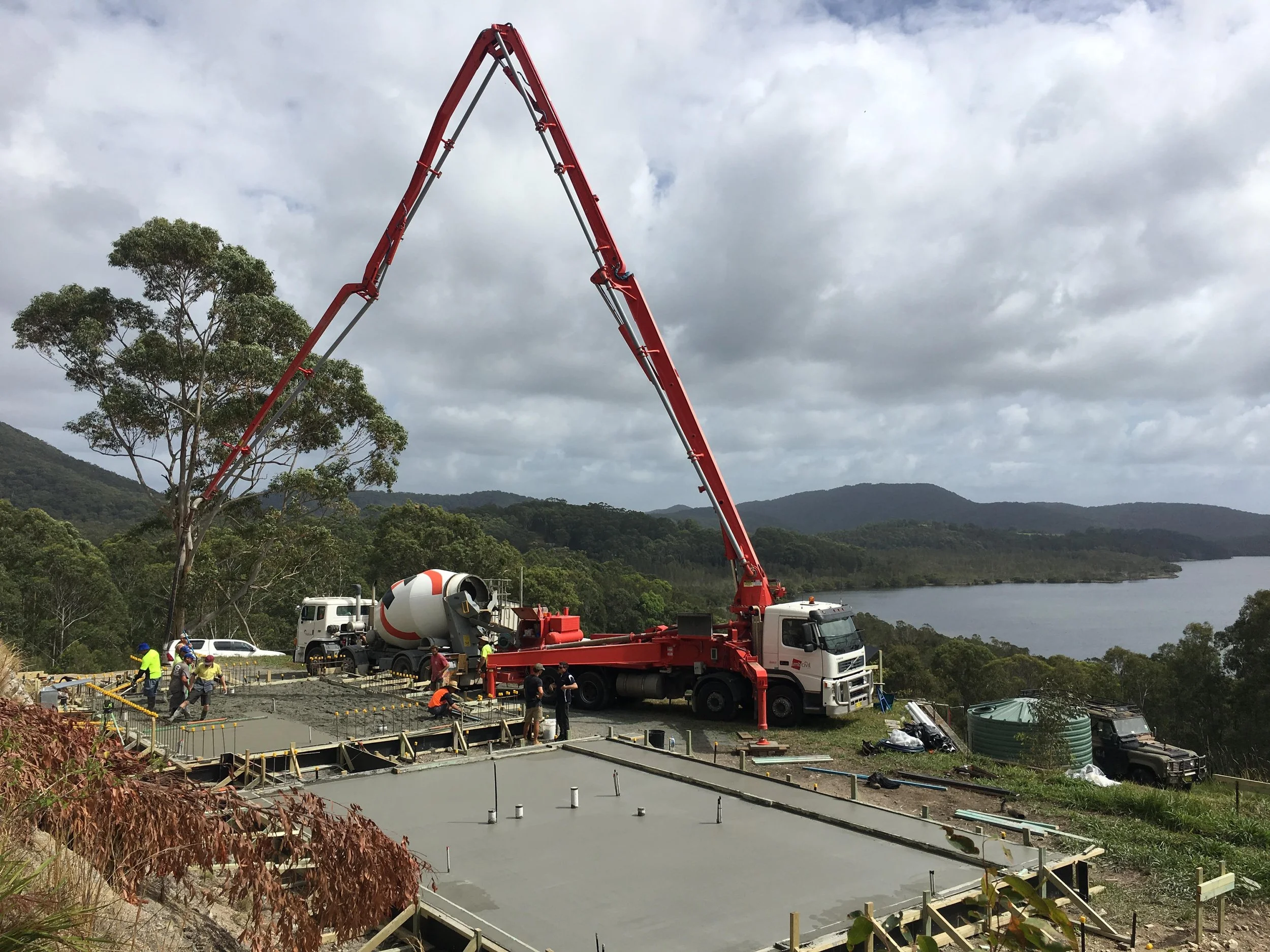 Wallis Lake - GF concrete pour with boom pump.jpg