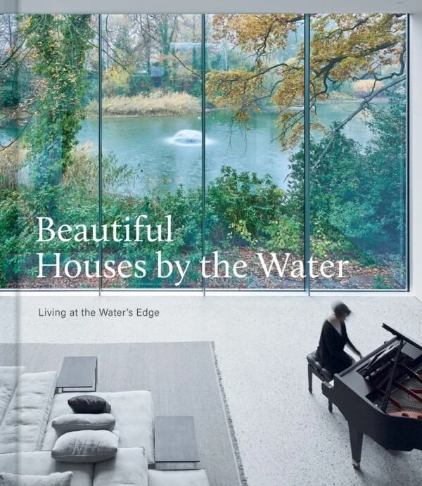 Beautiful Houses by the Water, 
Living at the Waters Edge.
Wallis Lake House, NSW