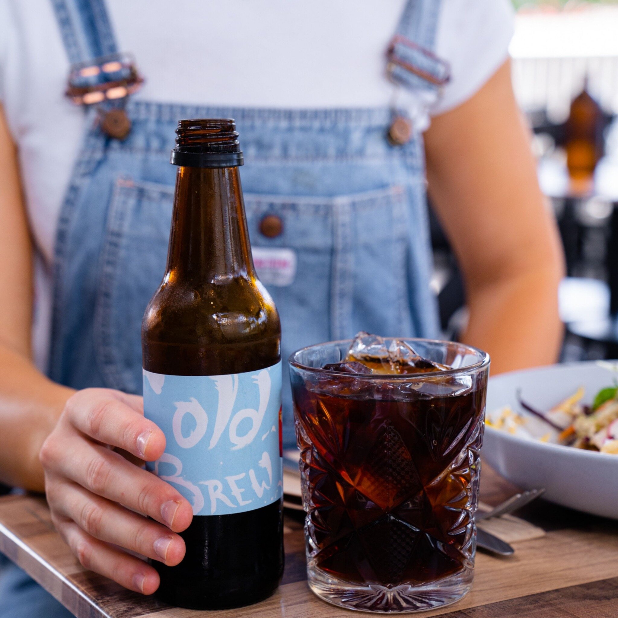 Need a quick grab and go option? Our cold brew never fails!

#deedot #bottomlessbrunchbrisbane #deedotcoffeehouse #hollandparkwest #brisbaneanyday #brisbanefoodie #brissy #brisbanecafe #brisbaneeats #brisbanecoffee #brisbanebrews