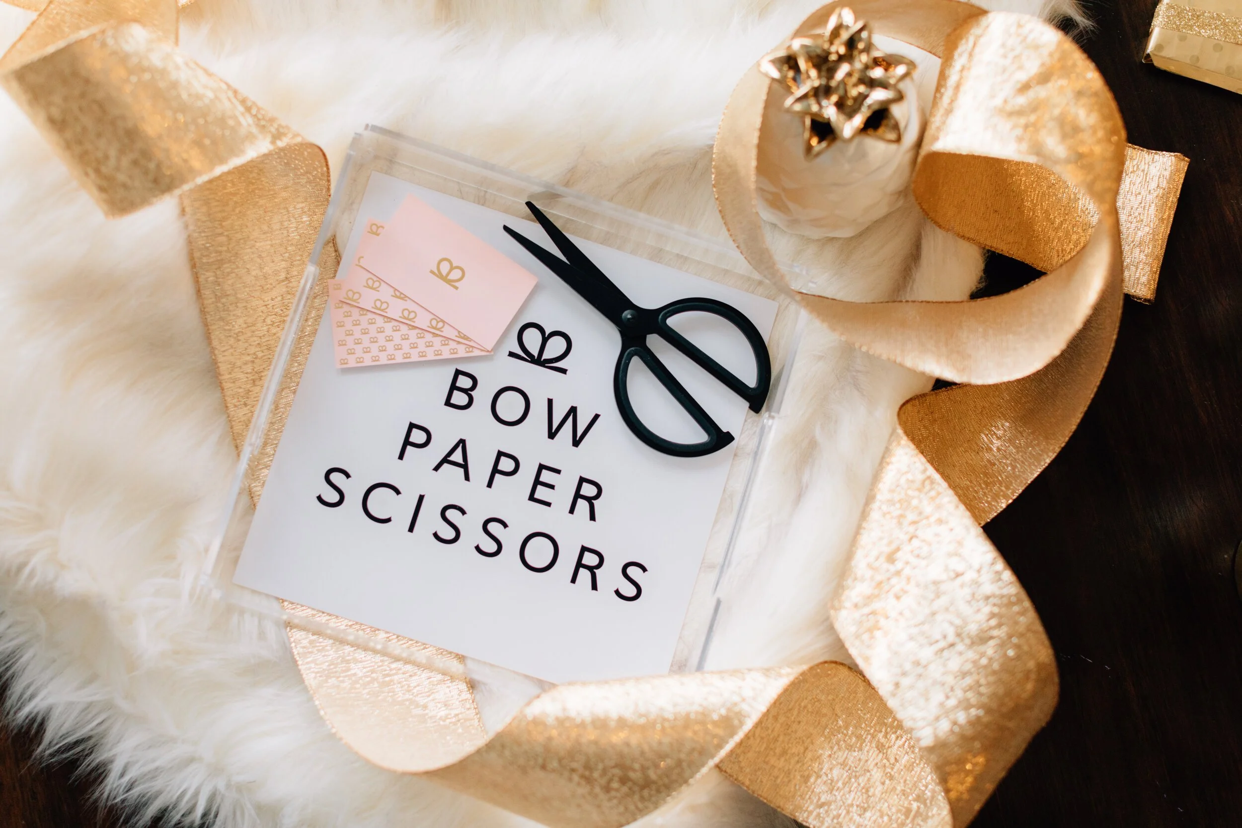 Bow_paper_scissors_west_elm_new_years_gift_wrapping-6569.jpeg