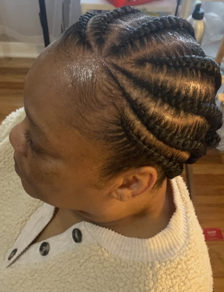 Women scalp 7 braids.png