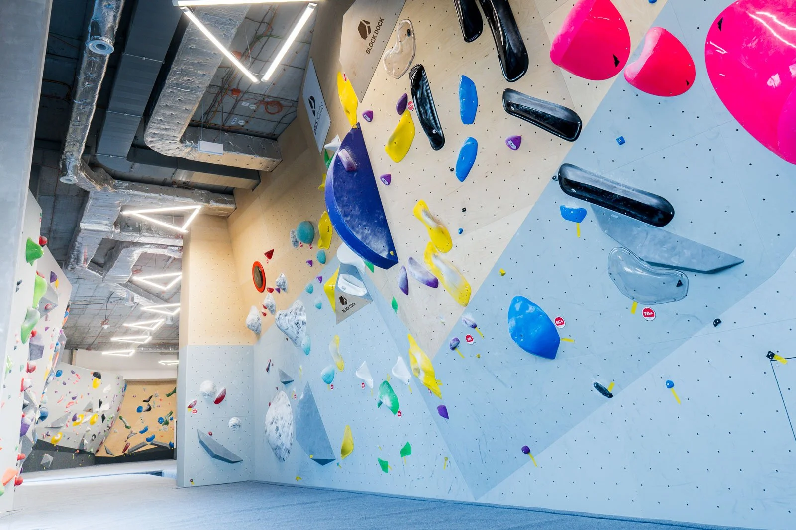 lezecka-stena-blockdock-bratislava-lezenie-36.jpg