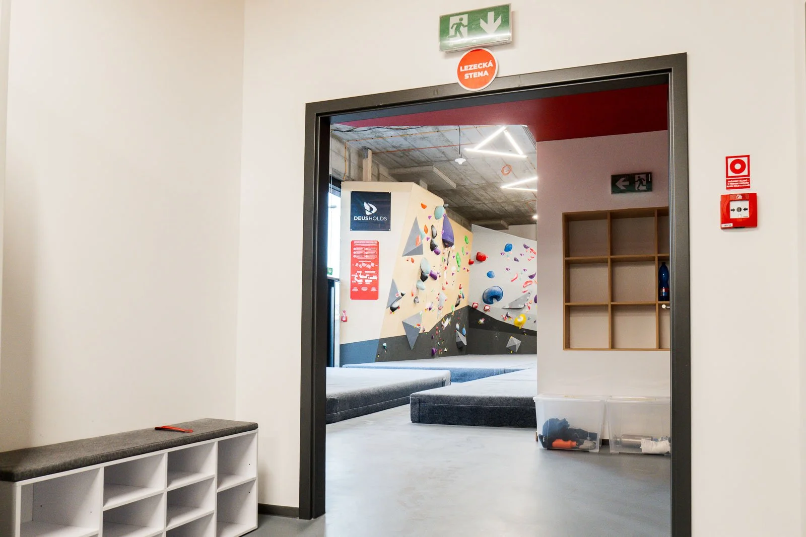 lezecka-stena-blockdock-bratislava-lezenie-33.jpg