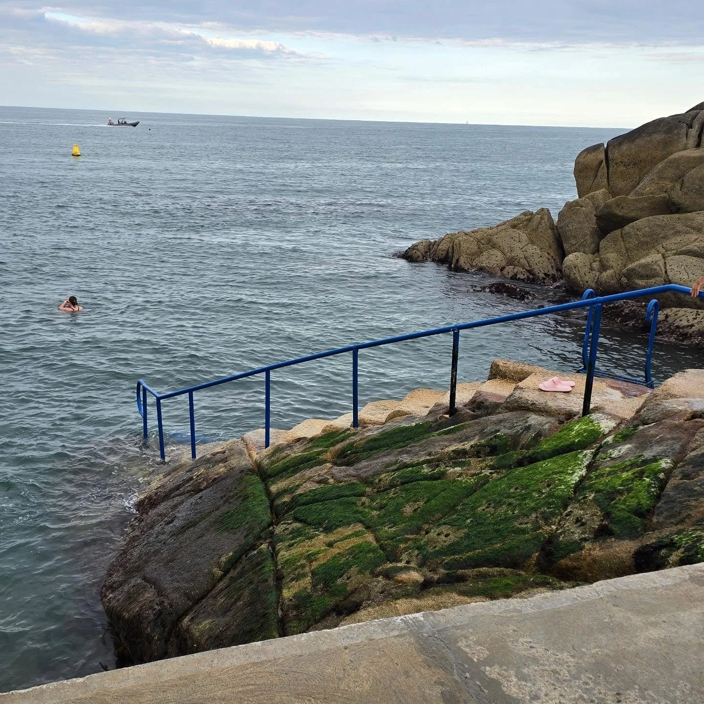 Join us tonight at the 40ft for 7pm for our weekly dip with a chat...

Optional sauna afterwards at @sandycove_store_and_yard 

#MensConnection #menhelpingmen #monday