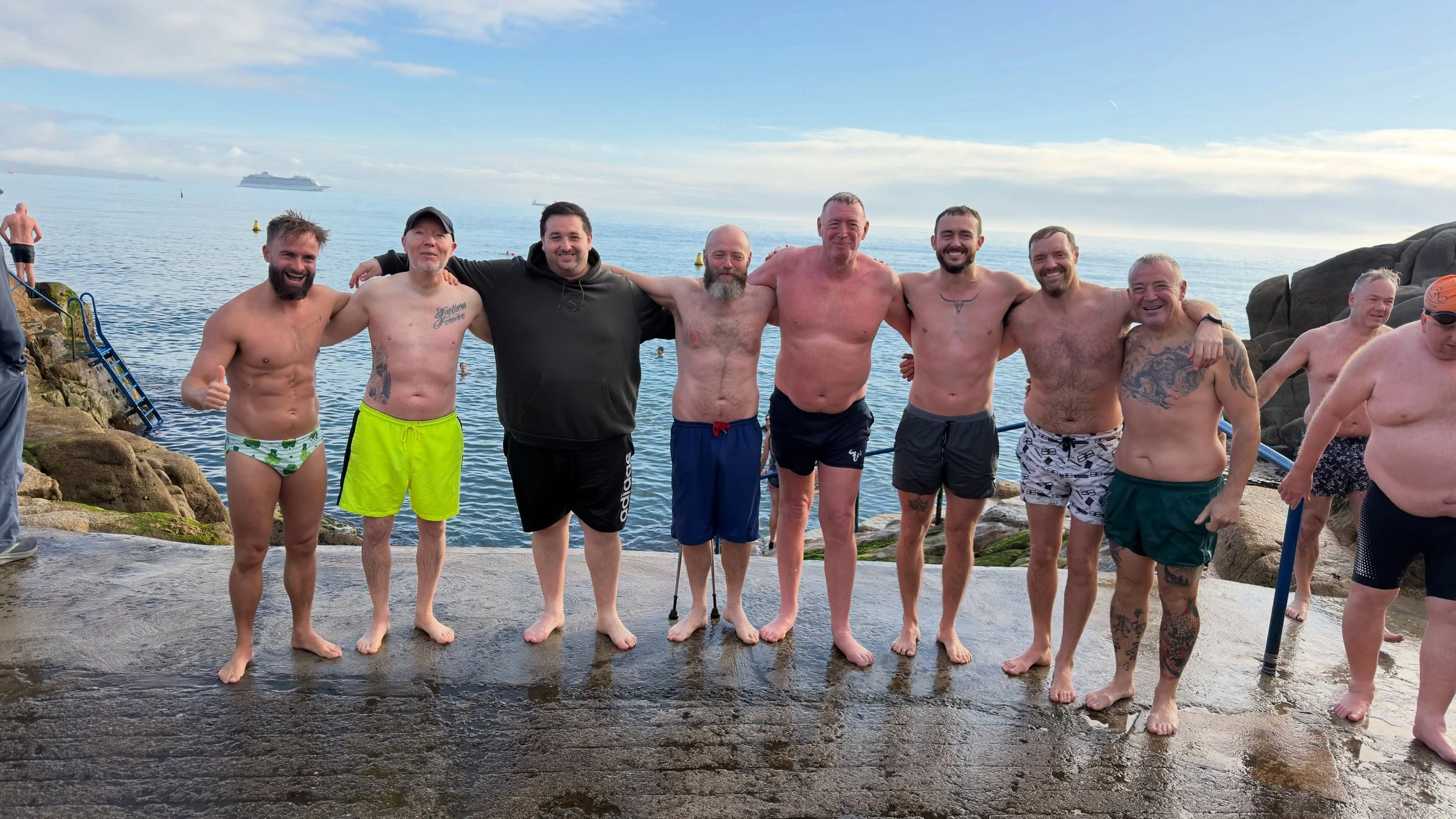 Great crew out this morning for our Sunday dip. Fair play to Fran for coming for his first dip with the lads. Nice to see a mix of old timers and newbies. Here&rsquo;s to a great week lads. #blueballs #men #menlookingaftermen #seadipping