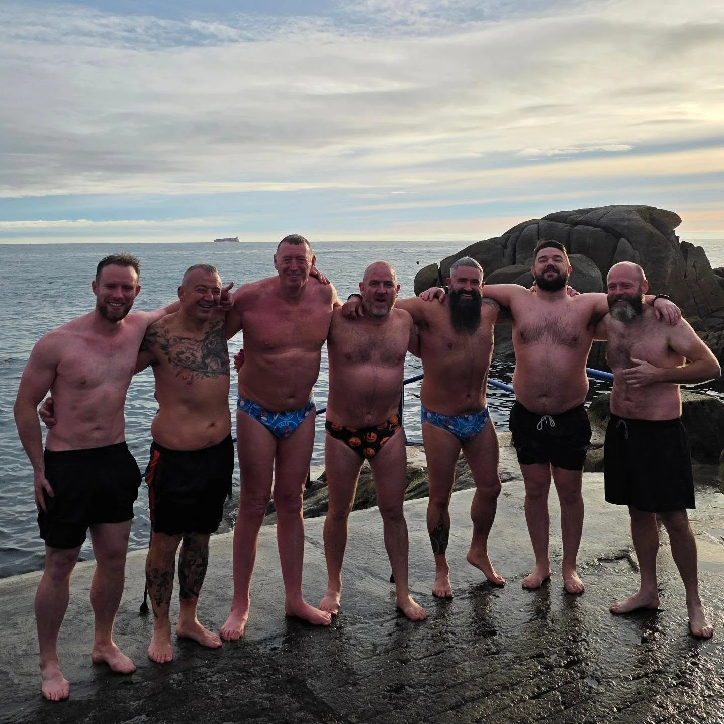 Sunday morning started the right way 💪

Dip, laughs, optional sauna and breakfast...

Join us back at the 40ft tomorrow (Monday night).

#mensgroup #itsgoodtotalk #MensConnection