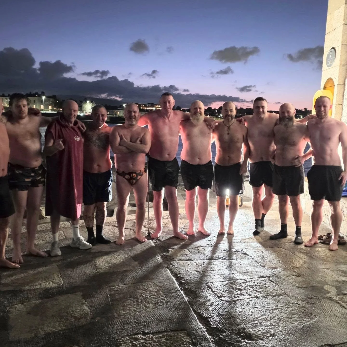 The darker nights can get you down....that's where we come in. Join us every Monday at 7pm at the 40ft for a dip, a laugh, a chat and optional sauna and bite afterwards nearby. #menhelpingmen #mondaymood #40ft