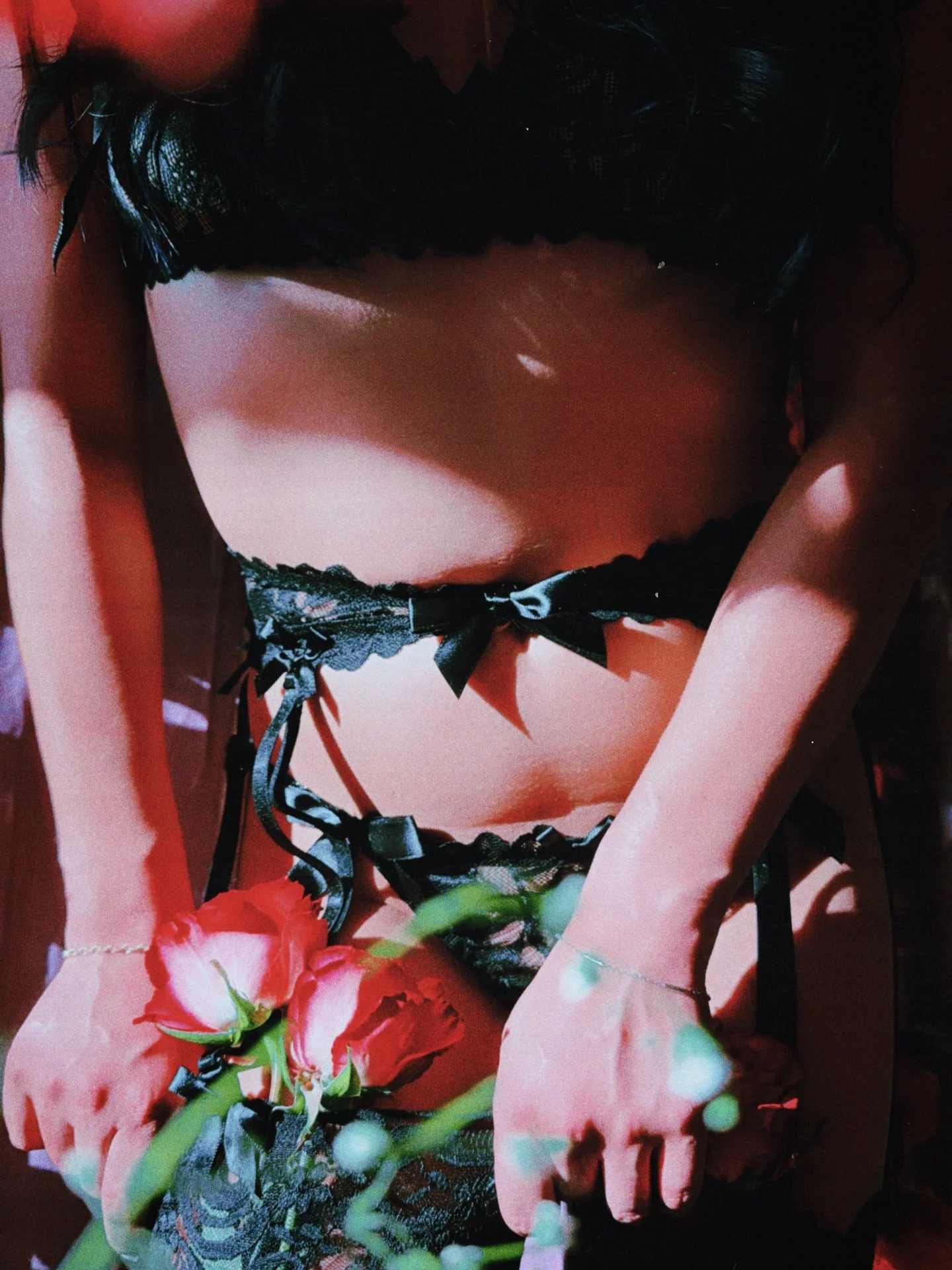 I wish you roses. 🌹✨ A dreamy moment behind the seams from yesterday&rsquo;s shoot. 🎞️ Thank you @gatorsmokey for coming out to play.
x