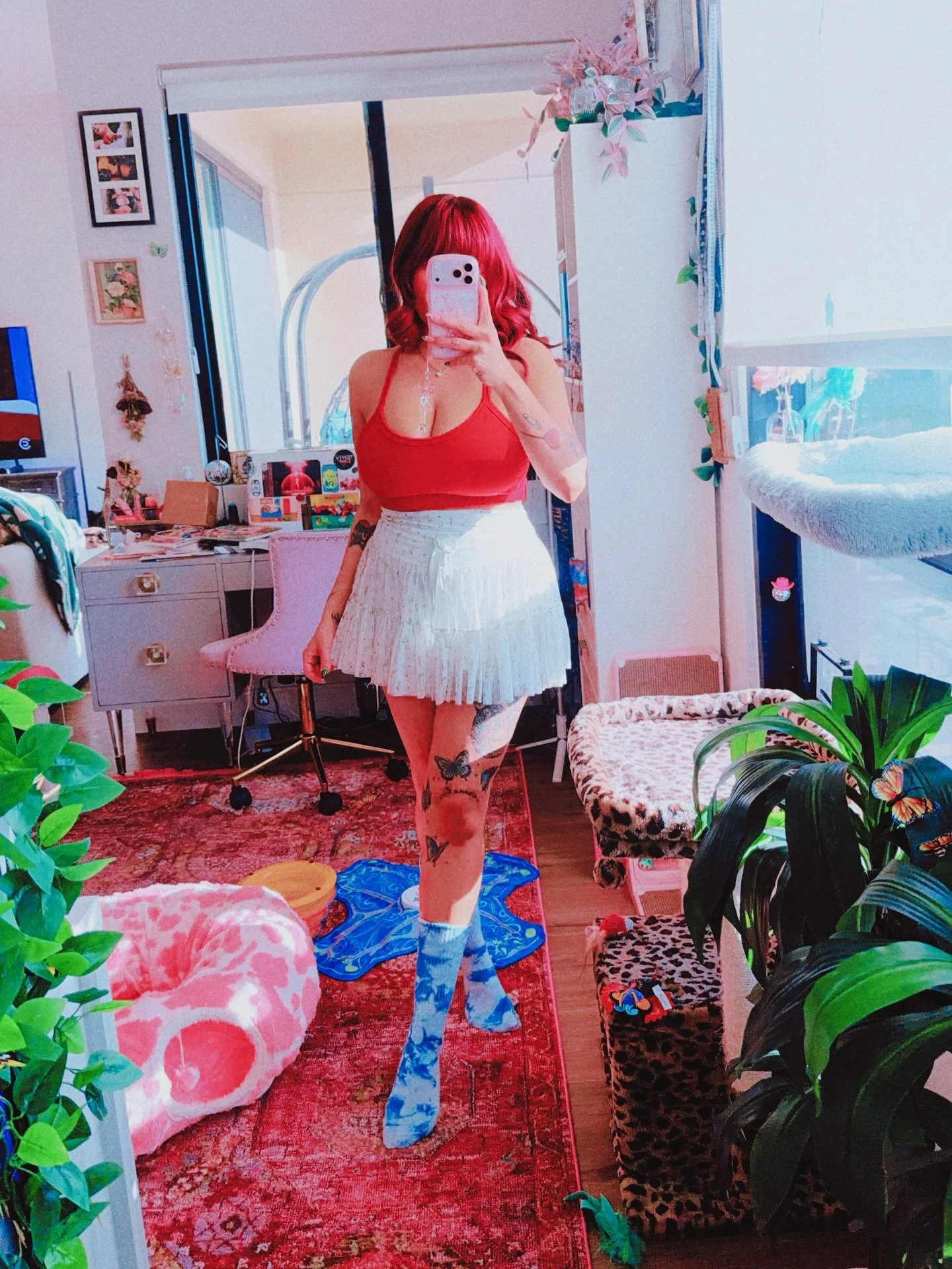 Even through the noise of sky, I always believed you could fly. 🦋🥀 Little photo dump of spring in bloom. 

 x