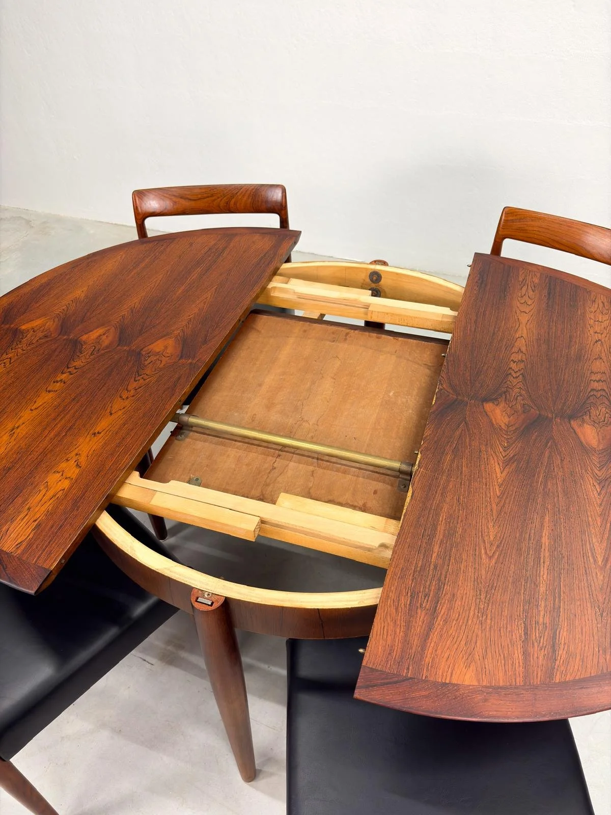 Mid-century Palissander Eetkamerset van Lübke.jpeg