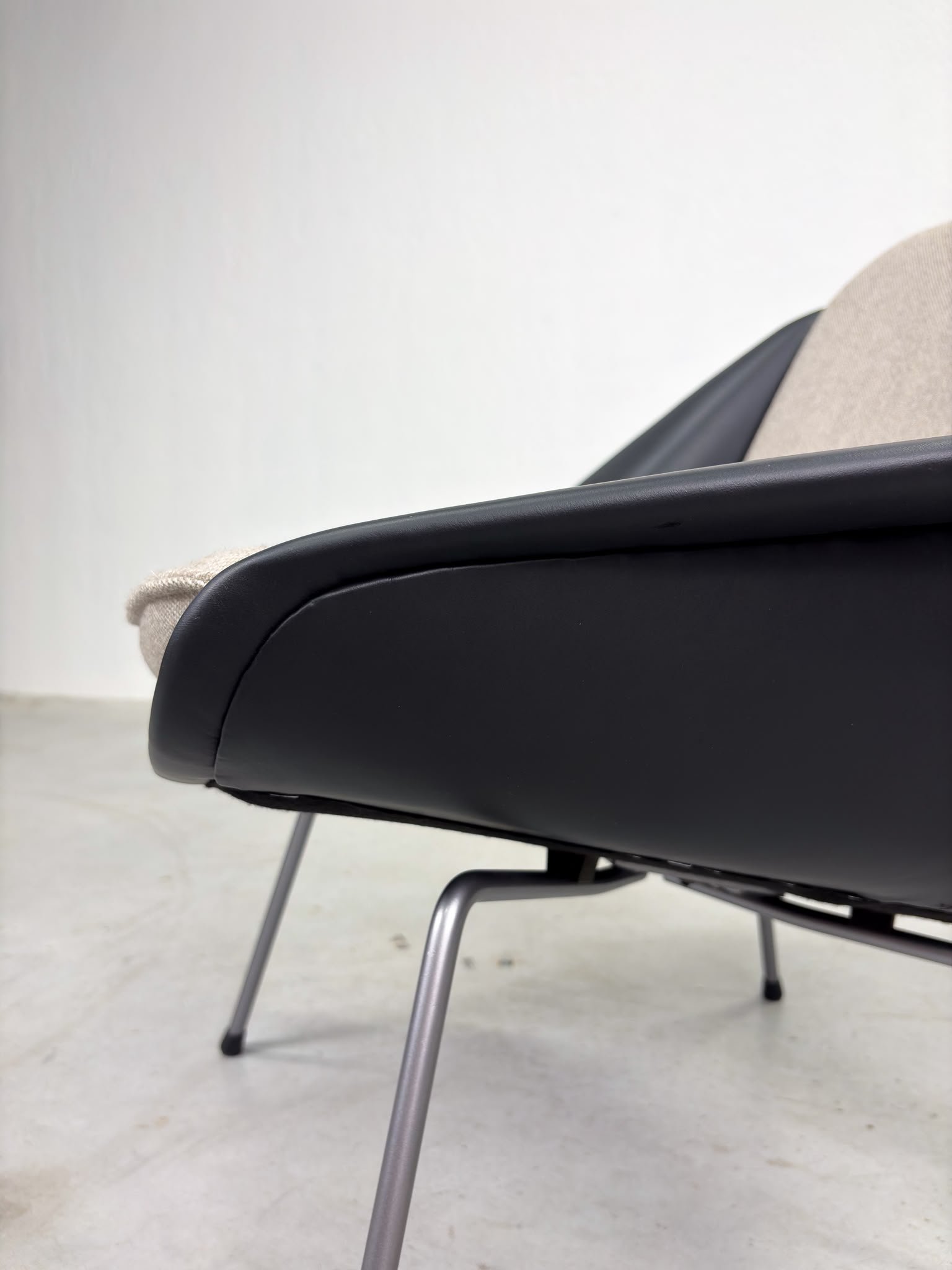 'FM04' Fauteuil van Cees Braakman voor Pastoe (2).jpeg