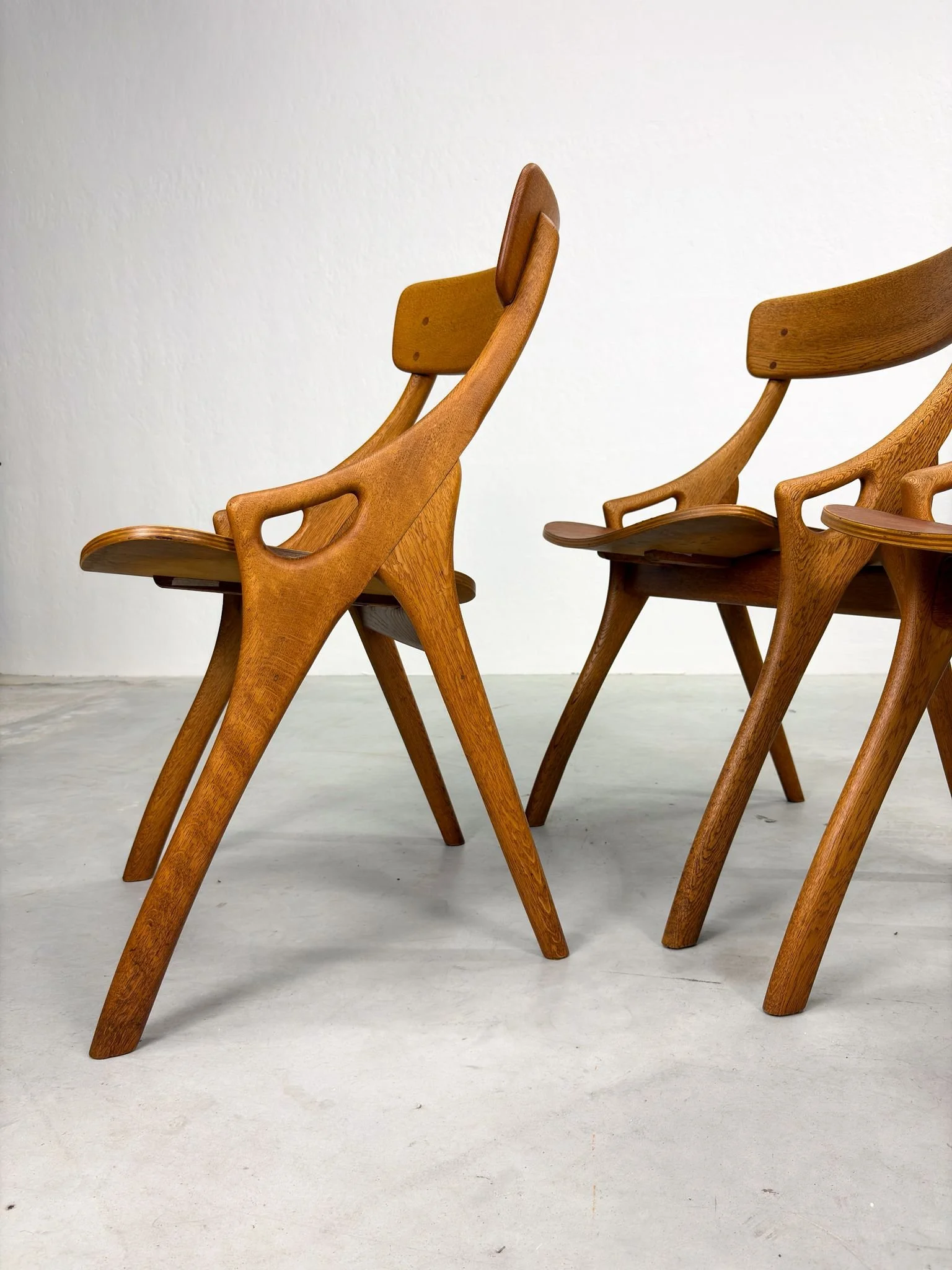 Set Eiken Eetkamerstoelen van Arne Hovmand Olsen (17).jpeg