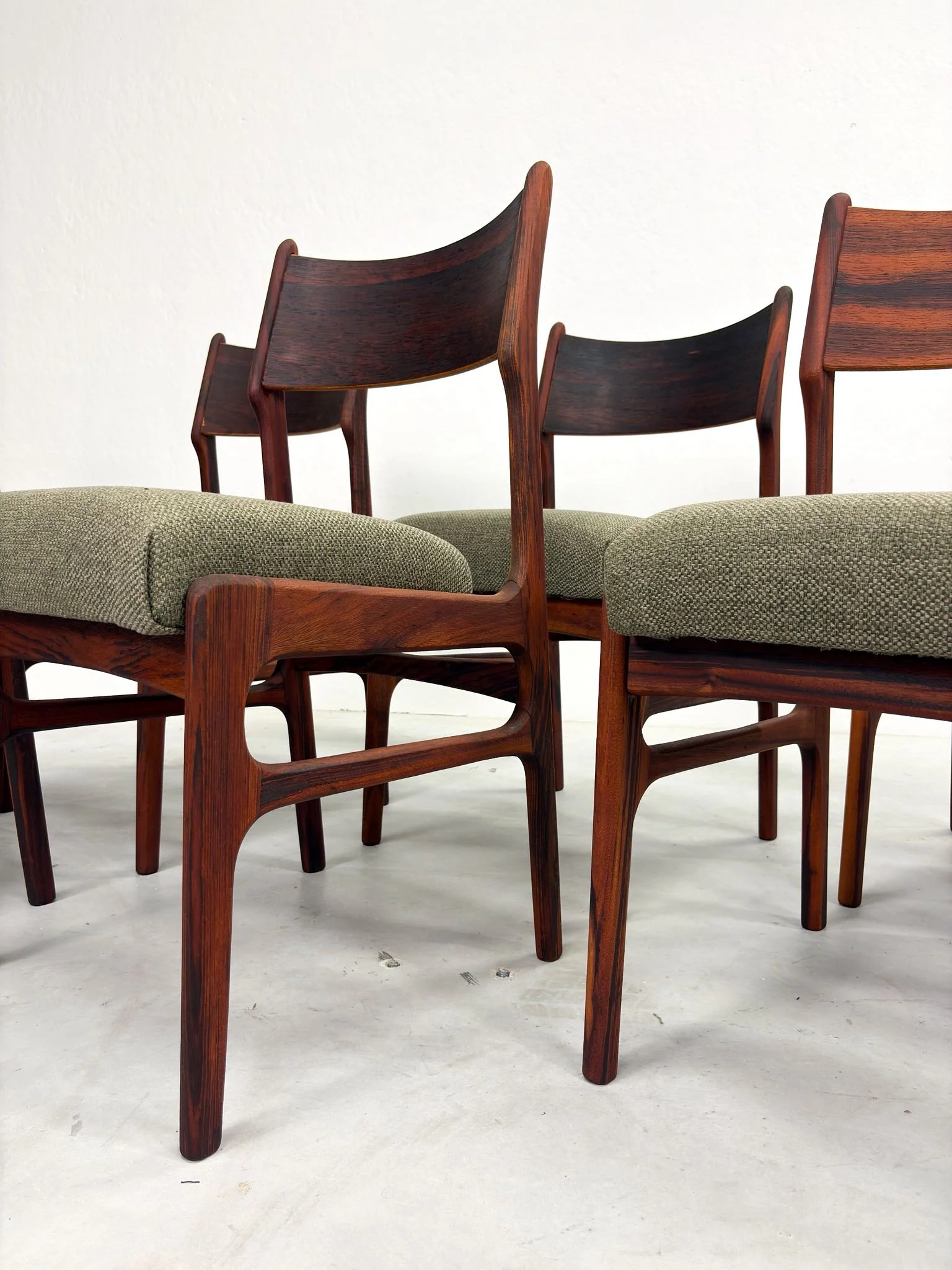 Set Vintage Deense Eetkamerstoelen van Palissander (7).jpg