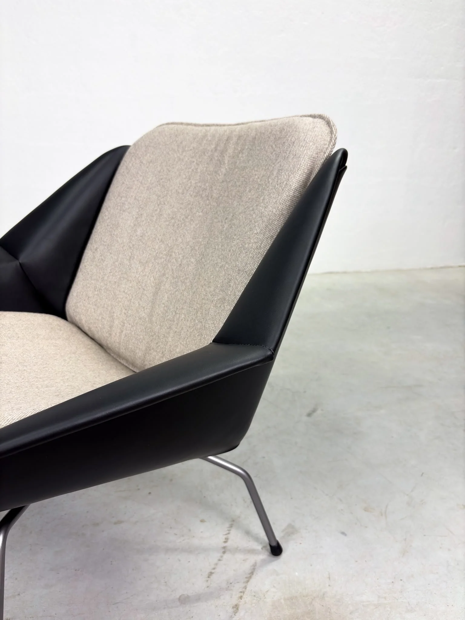 'FM04' Fauteuil van Cees Braakman voor Pastoe (19).jpeg