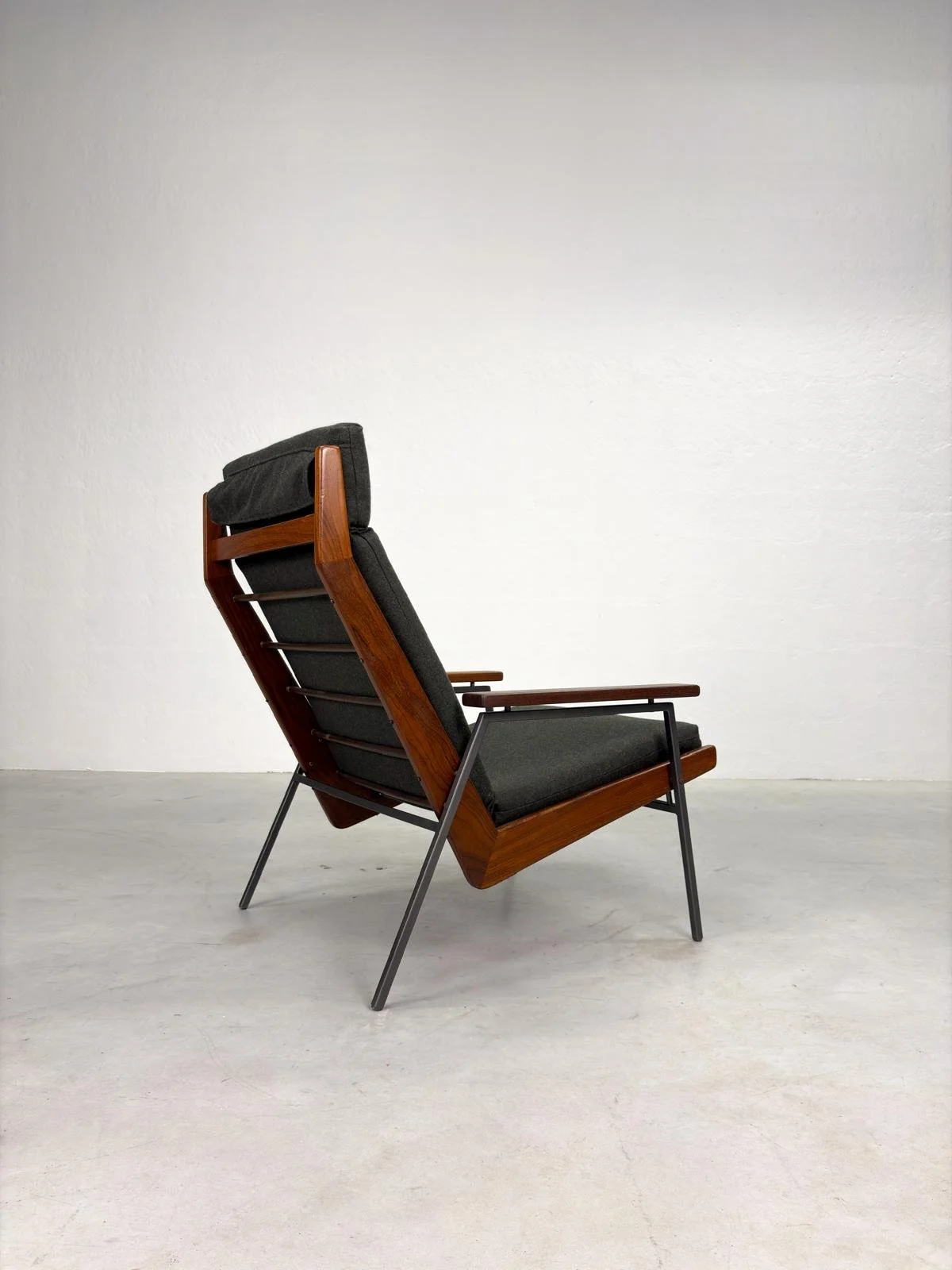 Rob Parry '1611 Lotus' Fauteuil voor Gelderland (5).jpeg