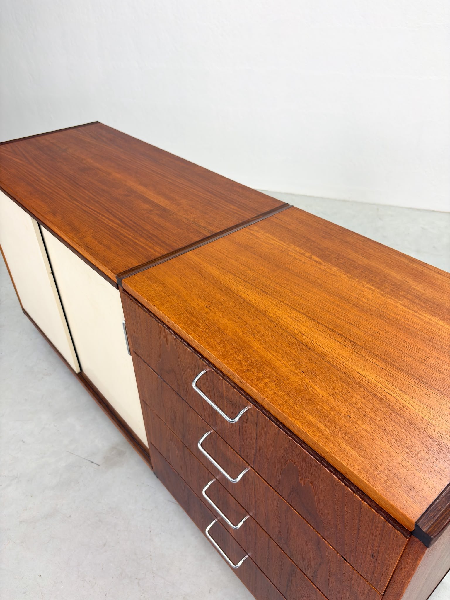 'Made to Measure' Dressoir van Cees Braakman voor Pastoe (11).jpeg