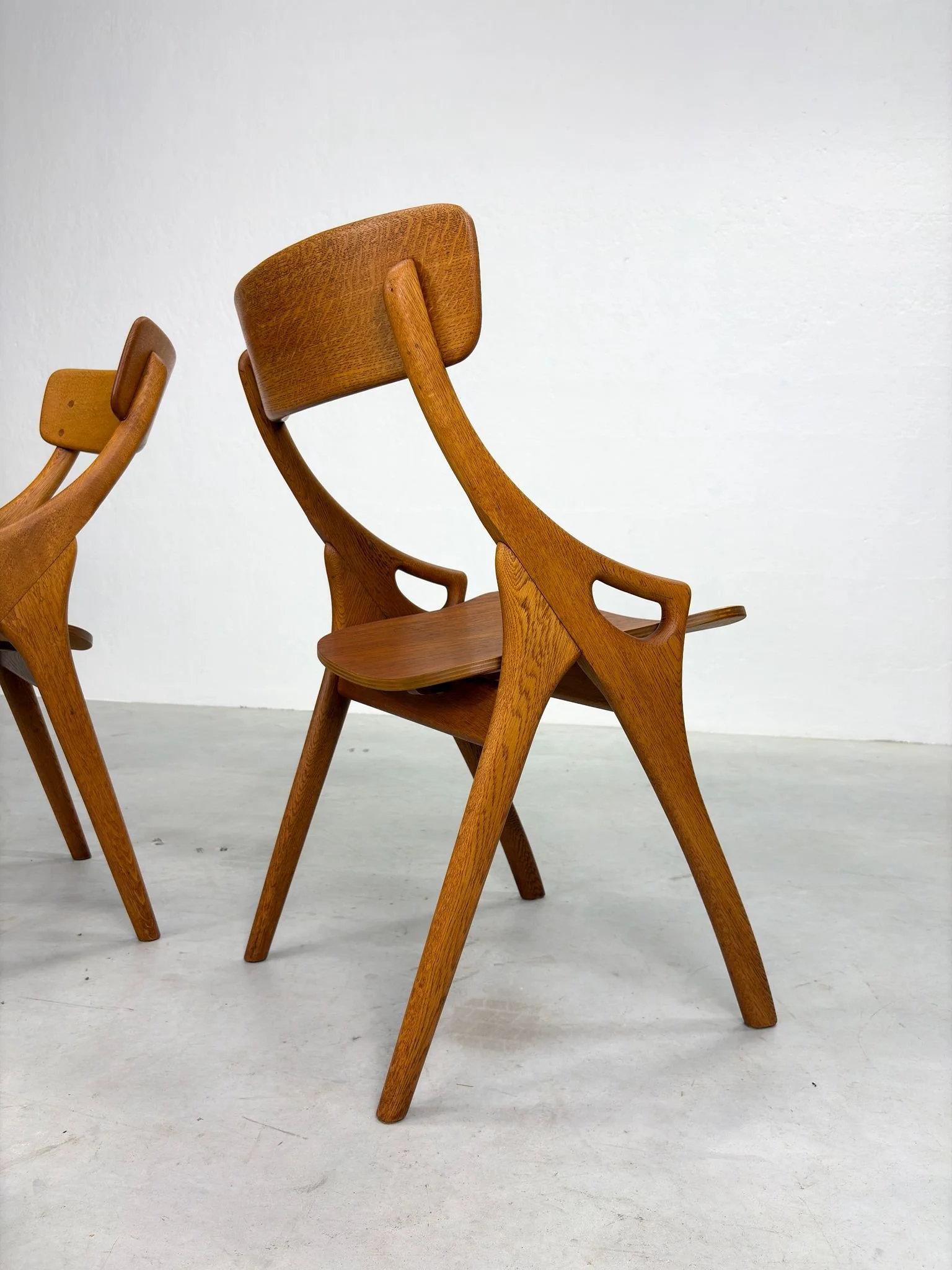 Set Eiken Eetkamerstoelen van Arne Hovmand Olsen (11).jpeg