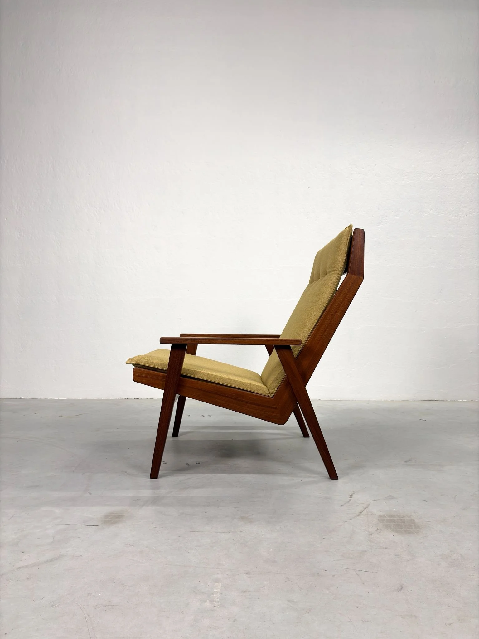 Vintage Lotus 1611 Fauteuil Rob Parry voor Gelderland (1).jpeg