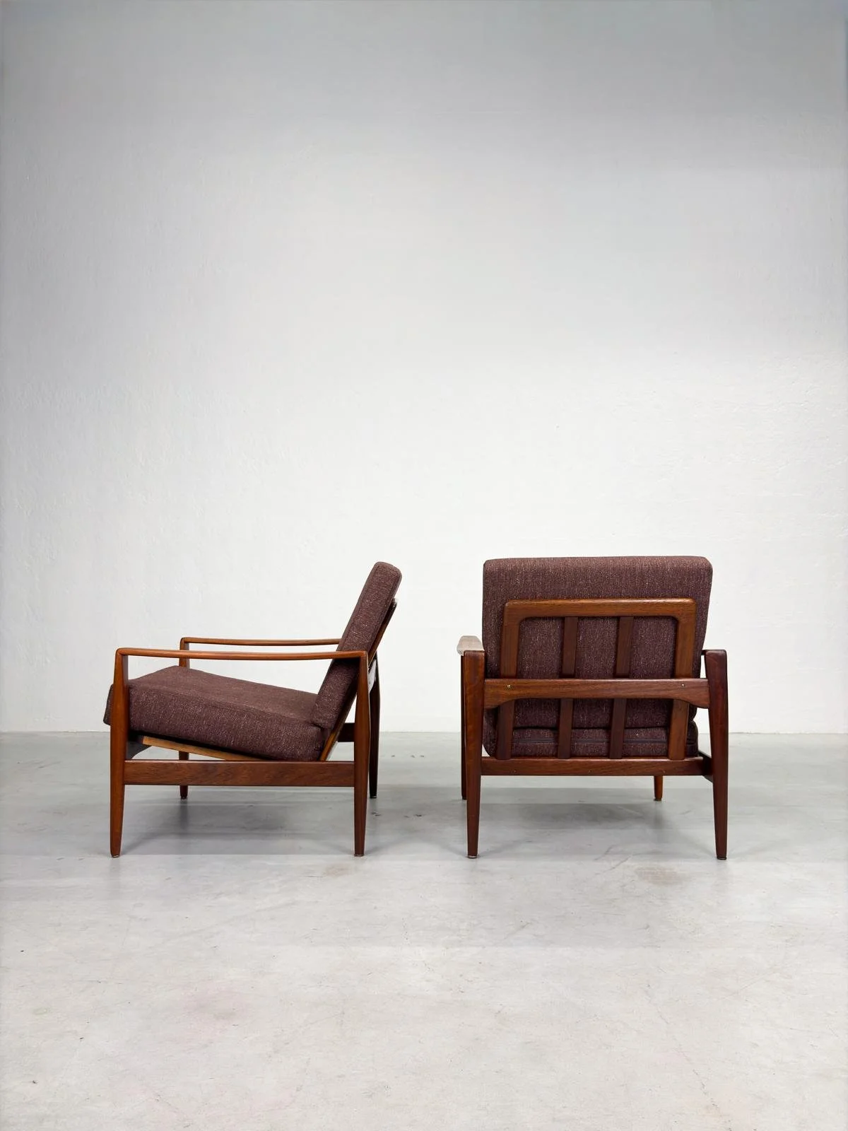 'EK' Fauteuil van Illum Wikkelsø voor N. Eilersen (7).jpeg
