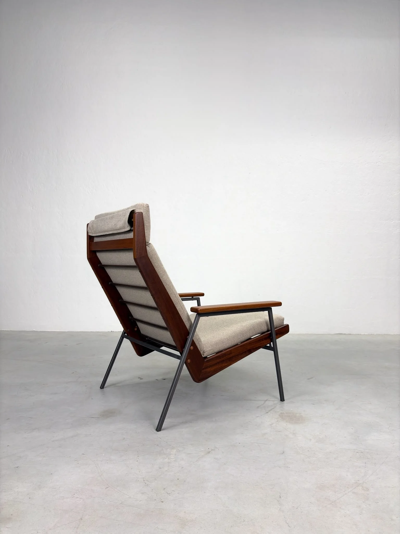 '1611 Lotus' Fauteuil van Rob Parry voor Gelderland (17).jpeg