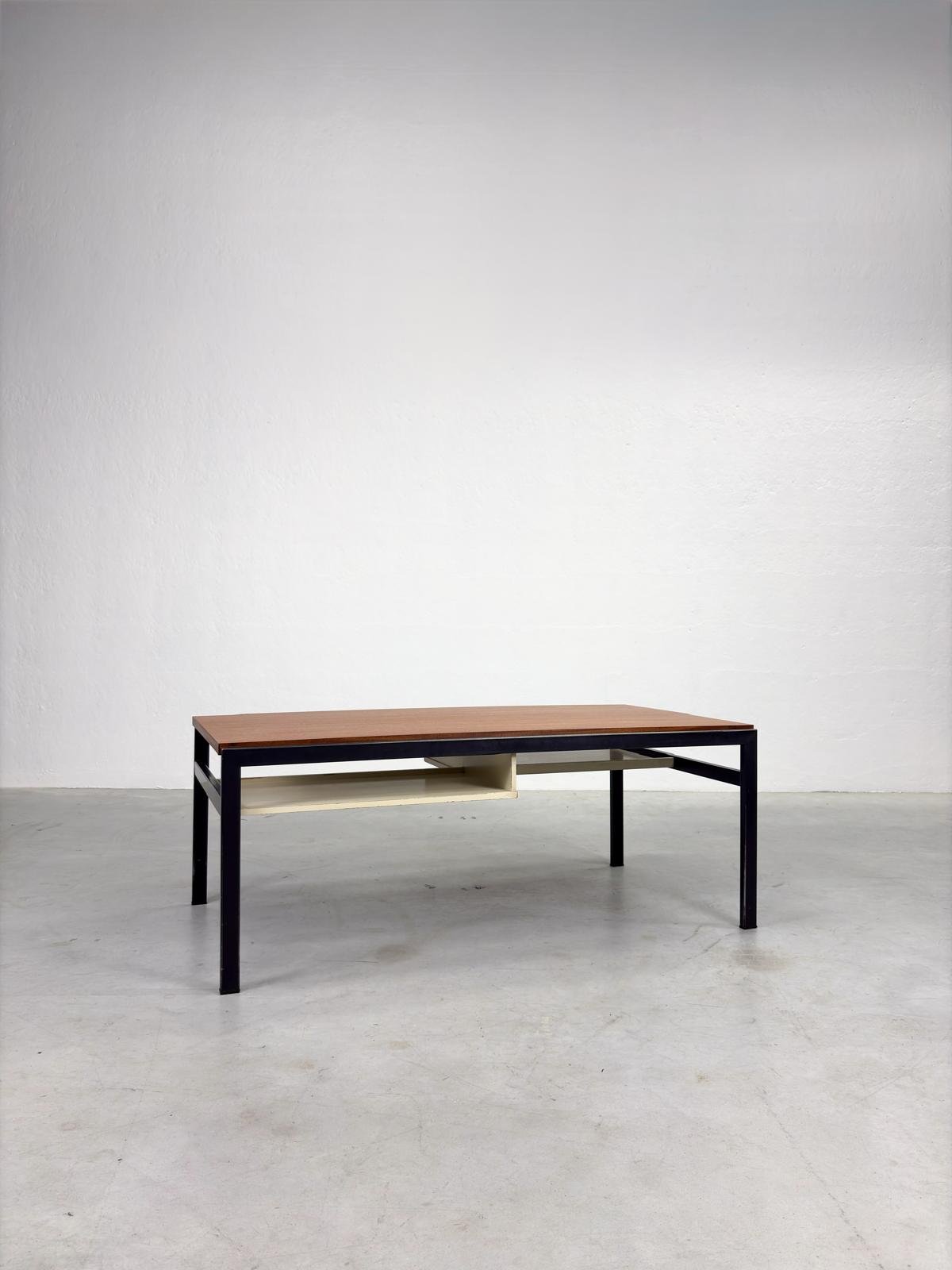 'TU04' Salontafel van Cees Braakman voor Pastoe.jpeg