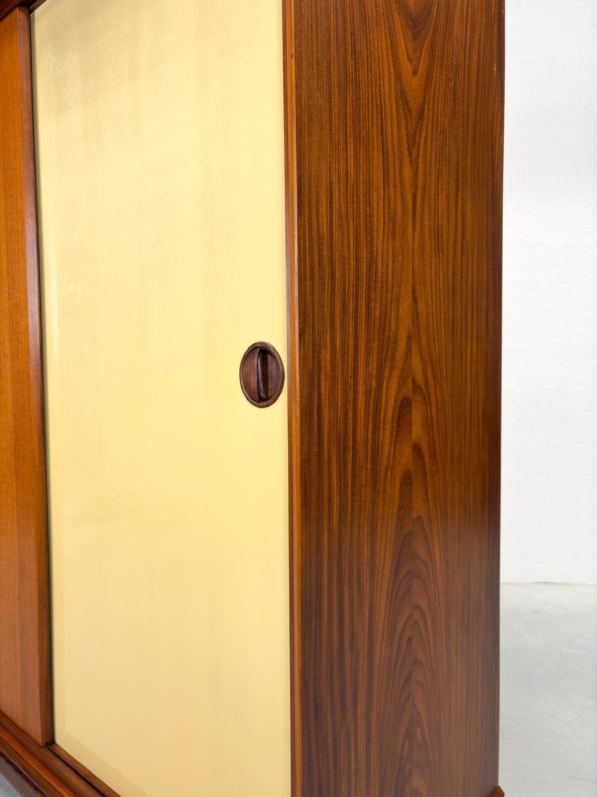 Kledingkast van Louis van Teeffelen voor Wébé (16).jpeg