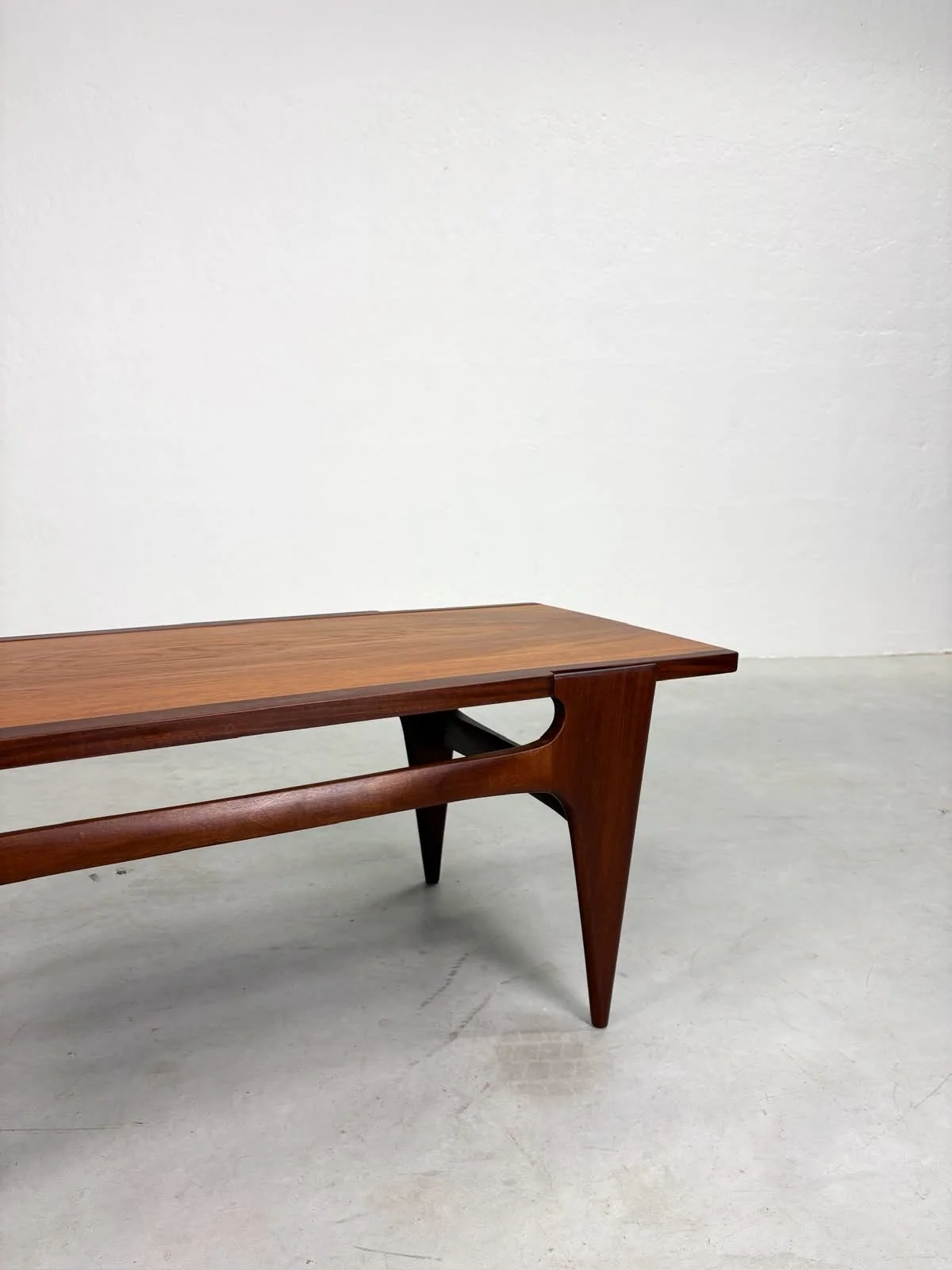 Unieke Vintage Salontafel in Deens Design (14).jpeg